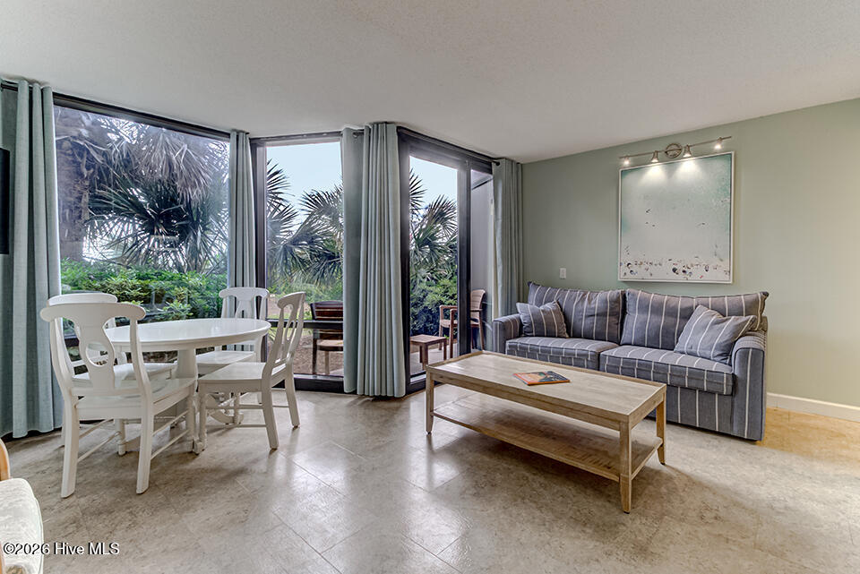 2700 N Lumina Avenue N Unit 115