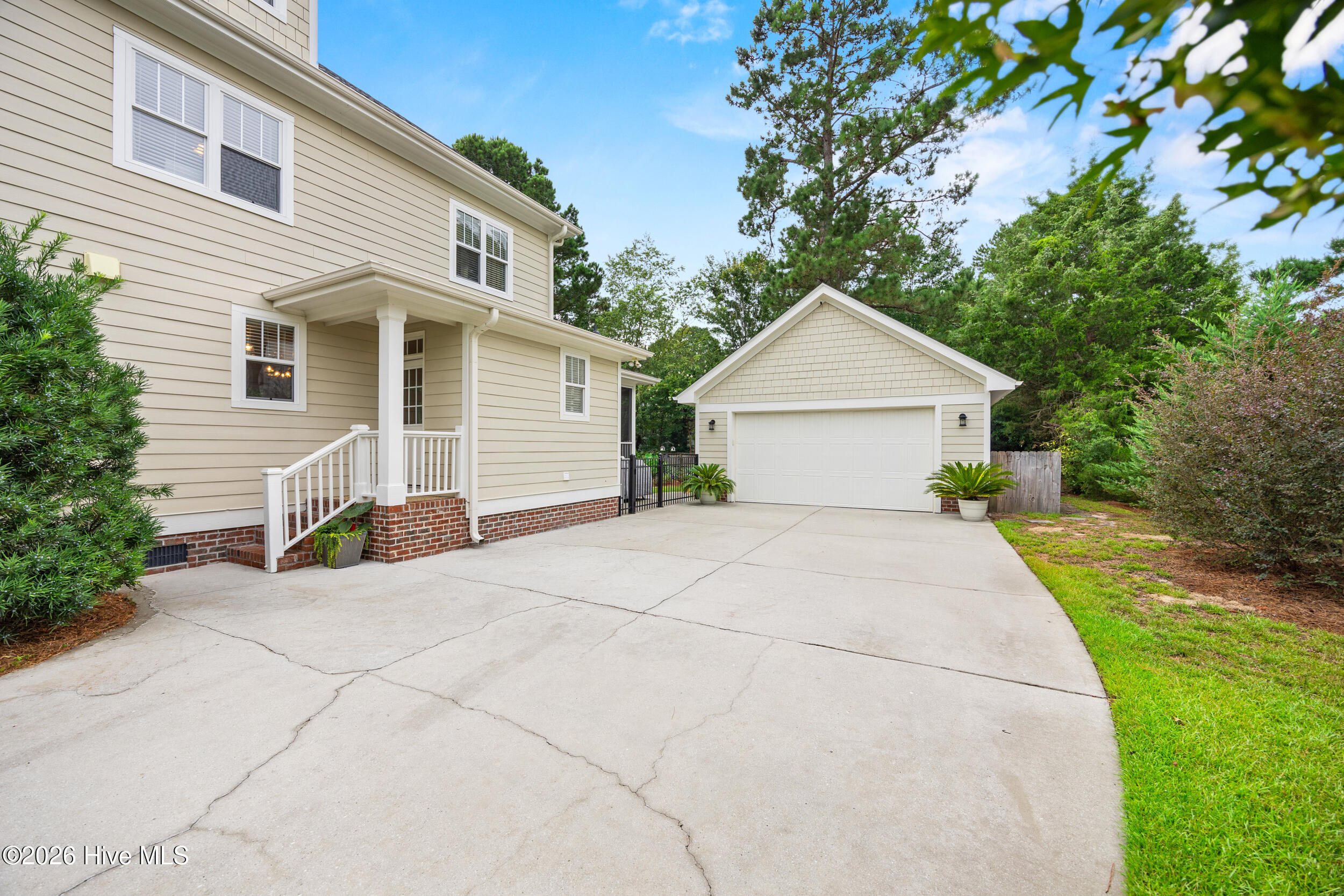8809 New Forest Drive