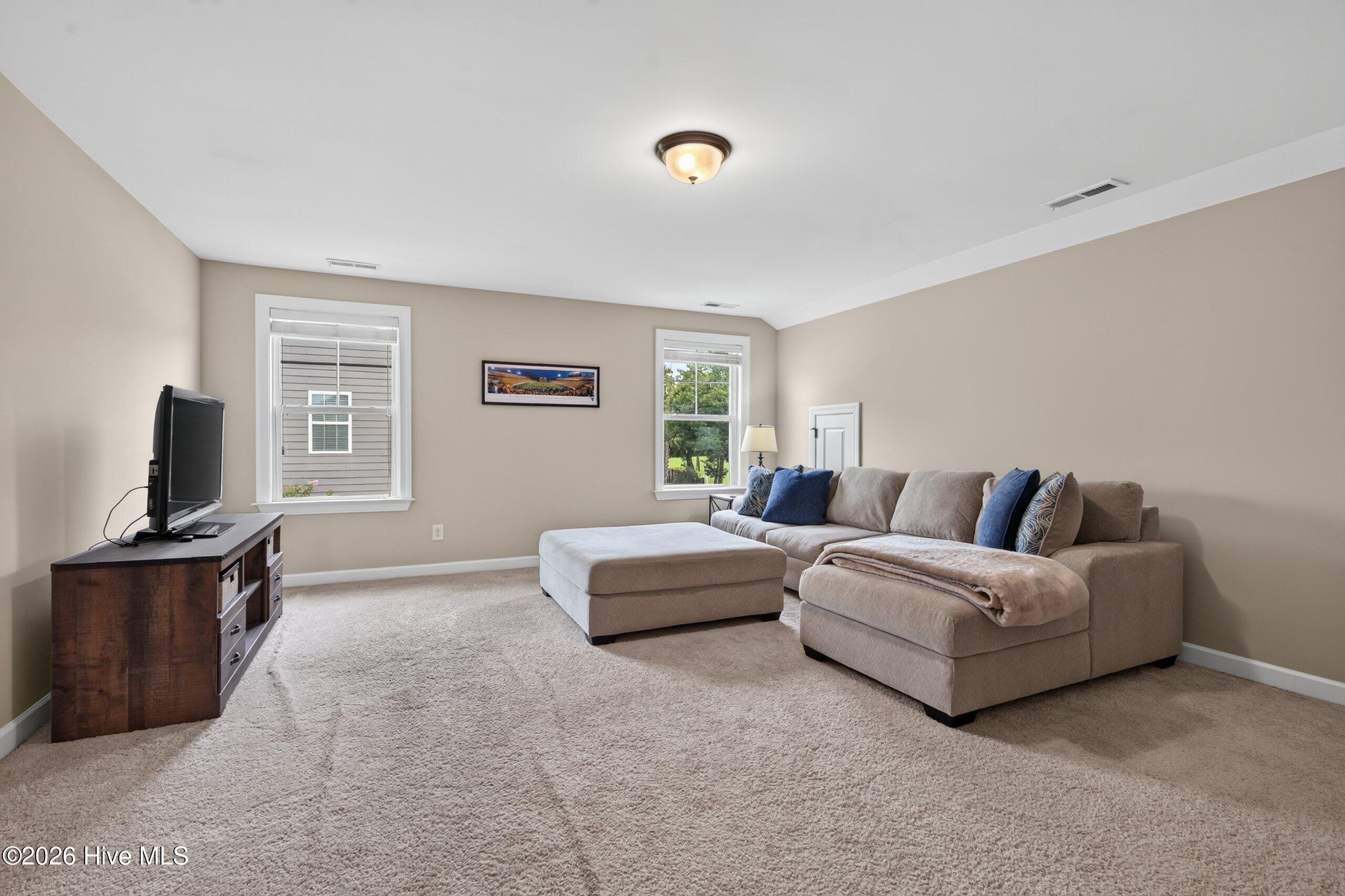 421 Island End Court