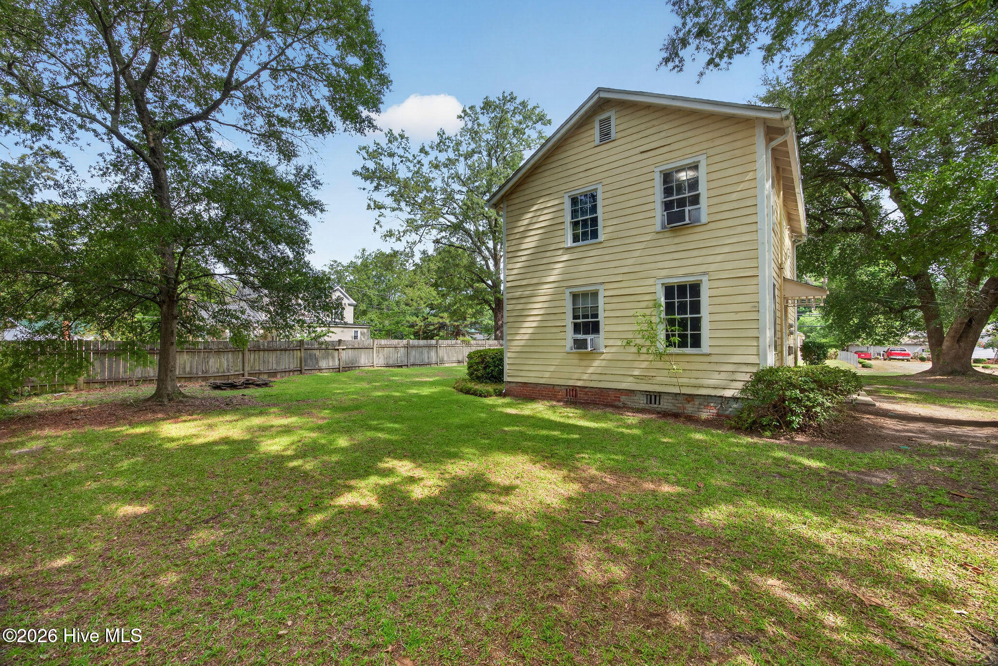 206 E Calhoun Street