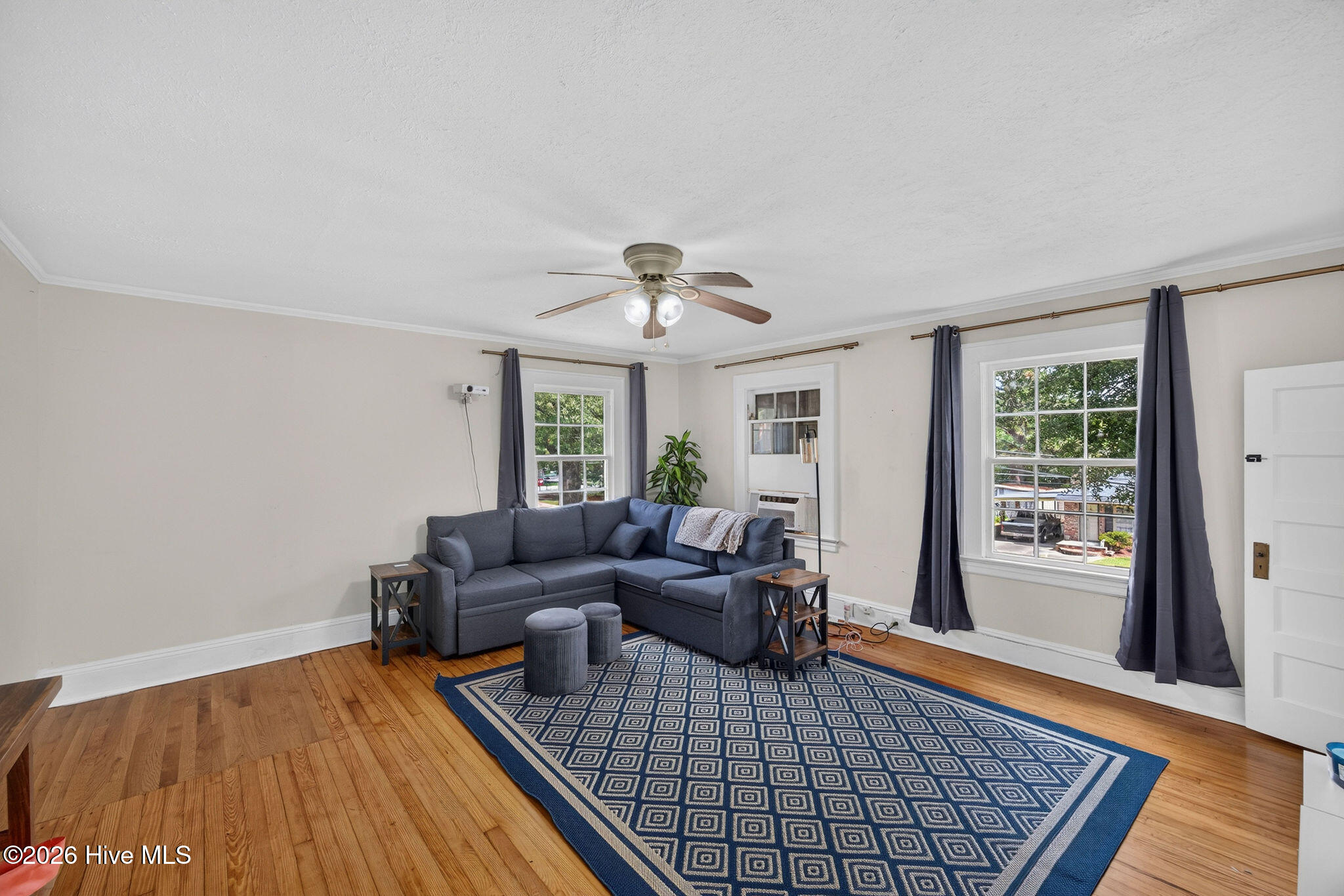 206 E Calhoun Street