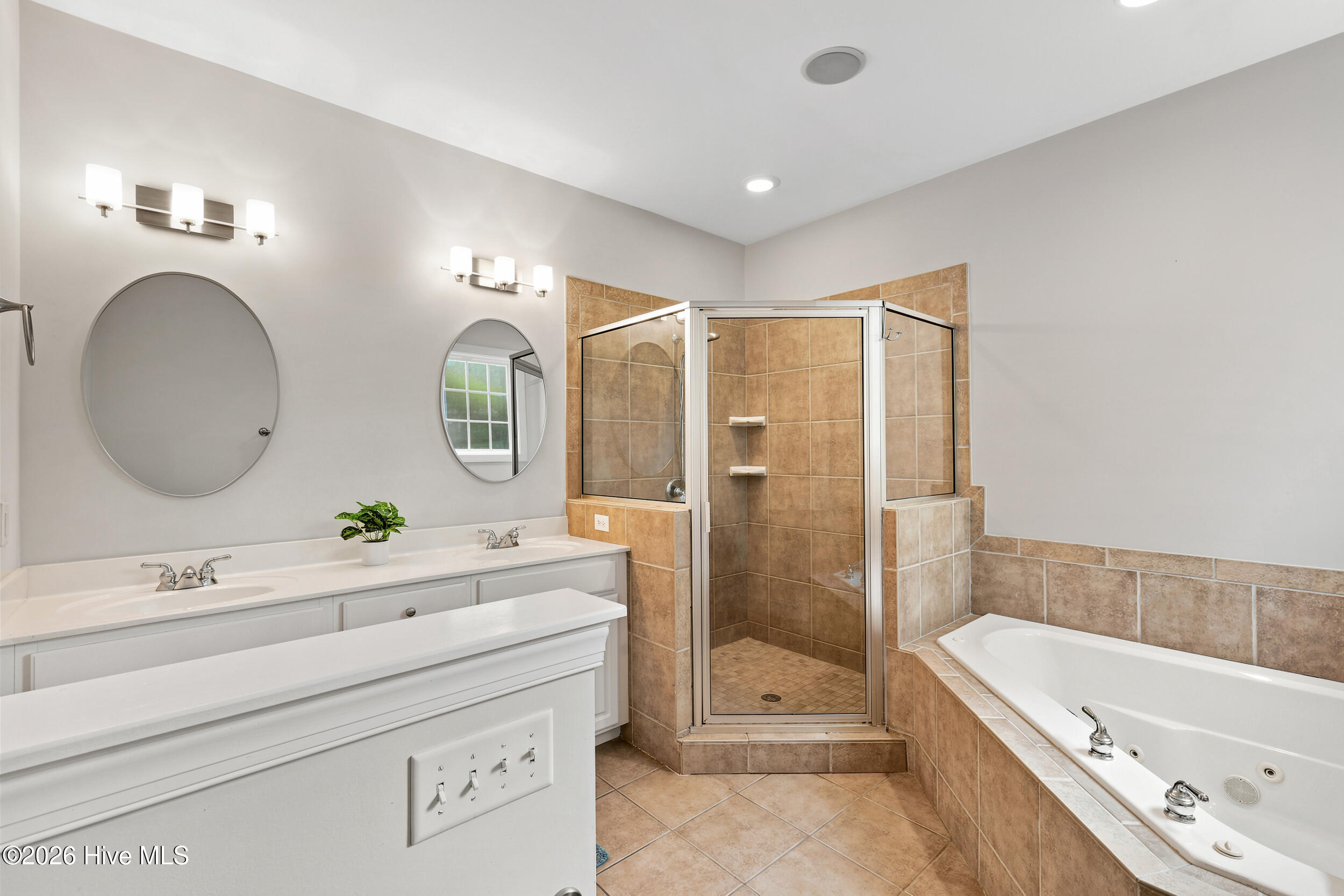 5136 Somersett Lane