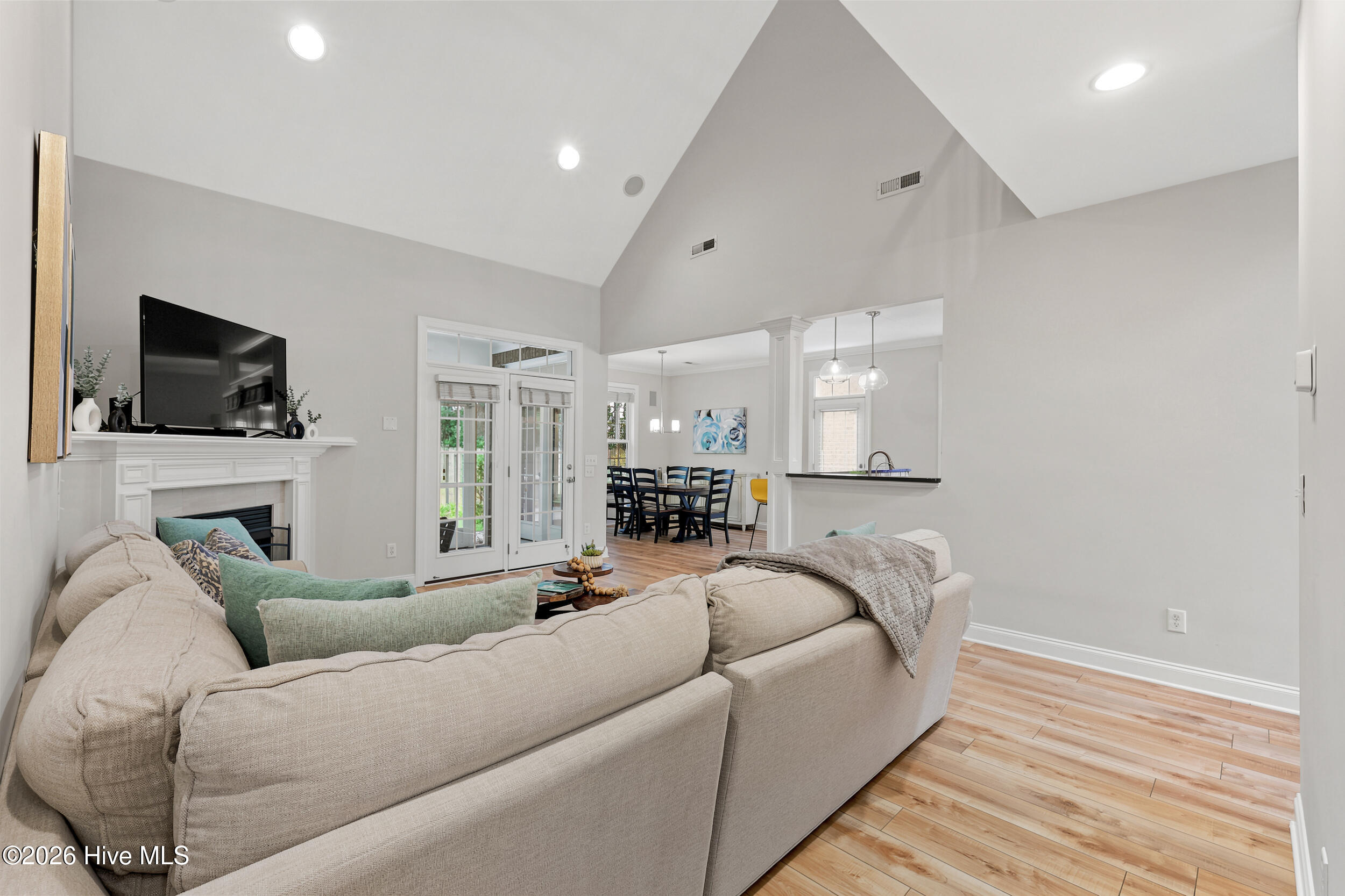5136 Somersett Lane