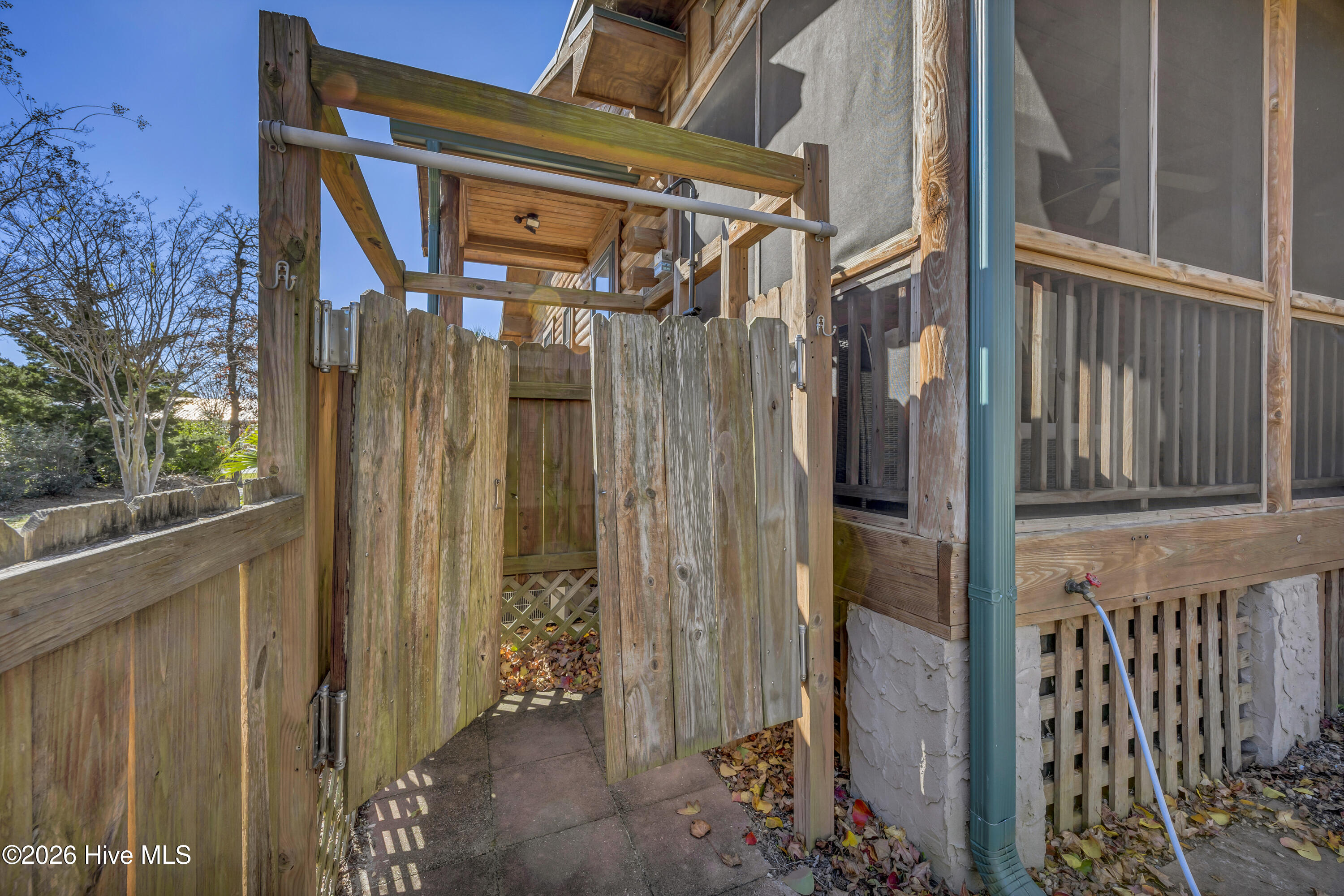 512 Charlotte Avenue