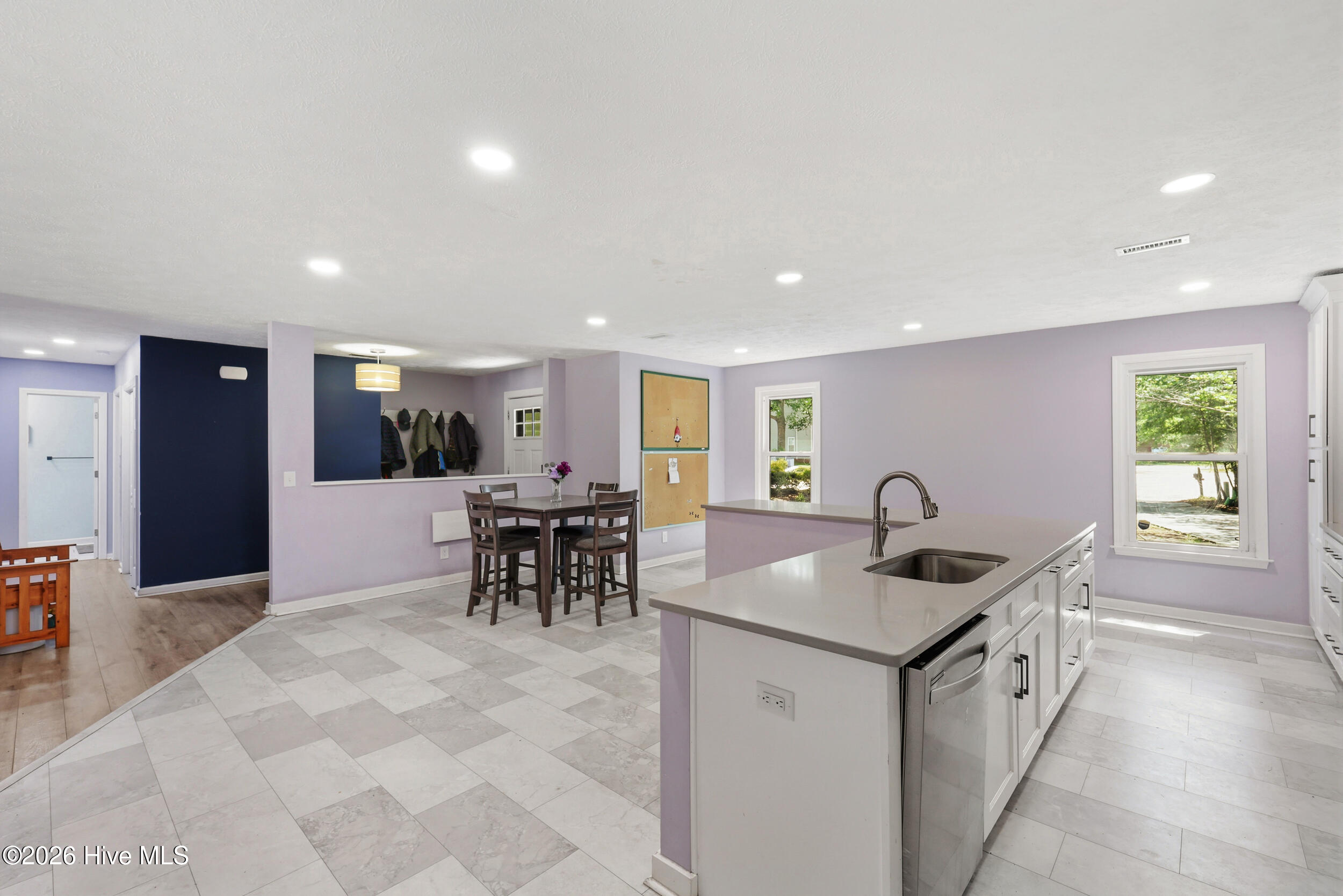 6901 Cedar Bluff