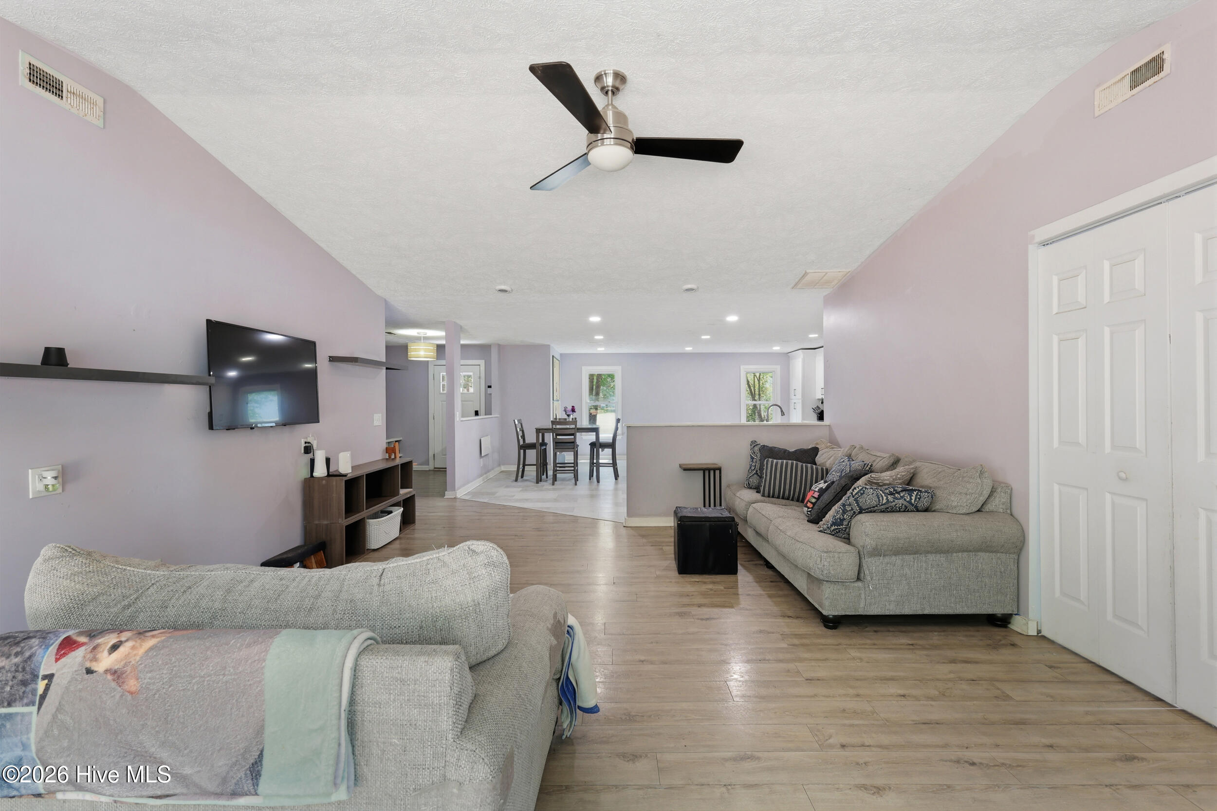6901 Cedar Bluff