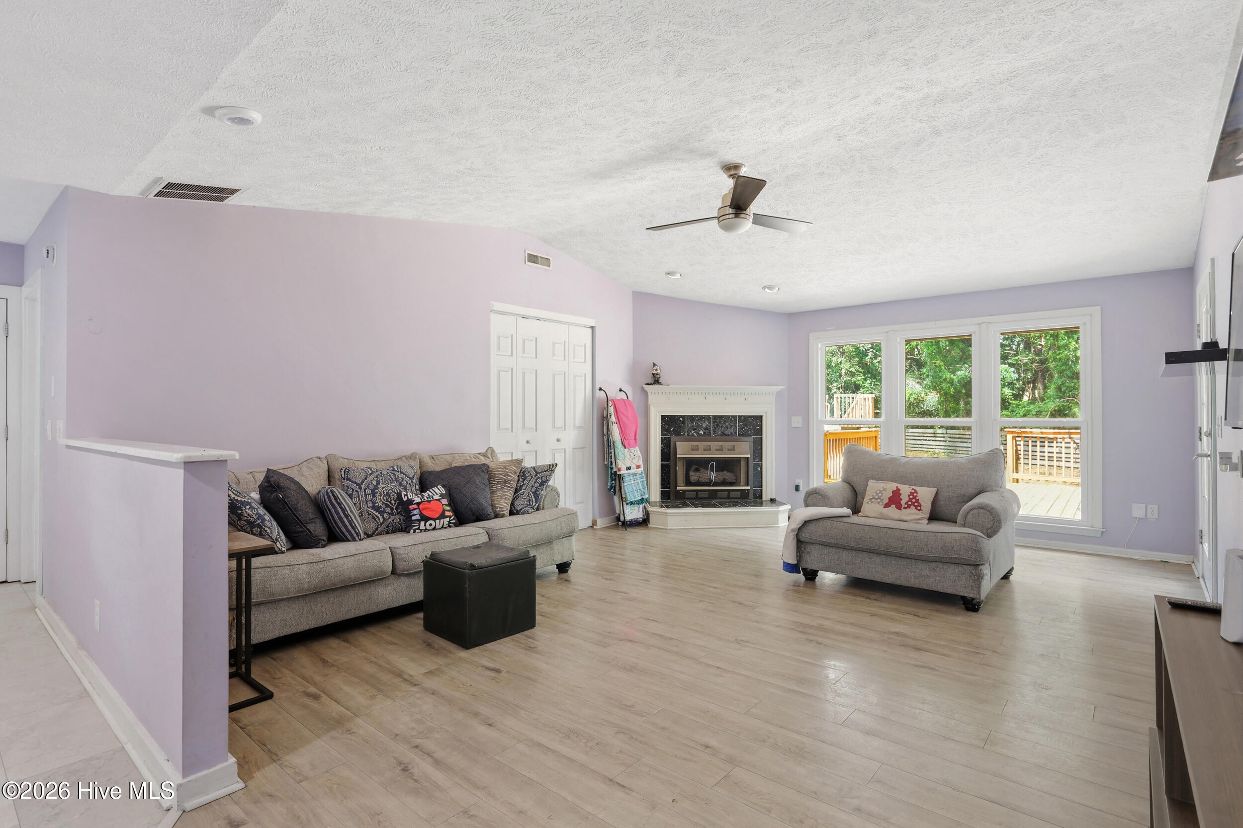 6901 Cedar Bluff