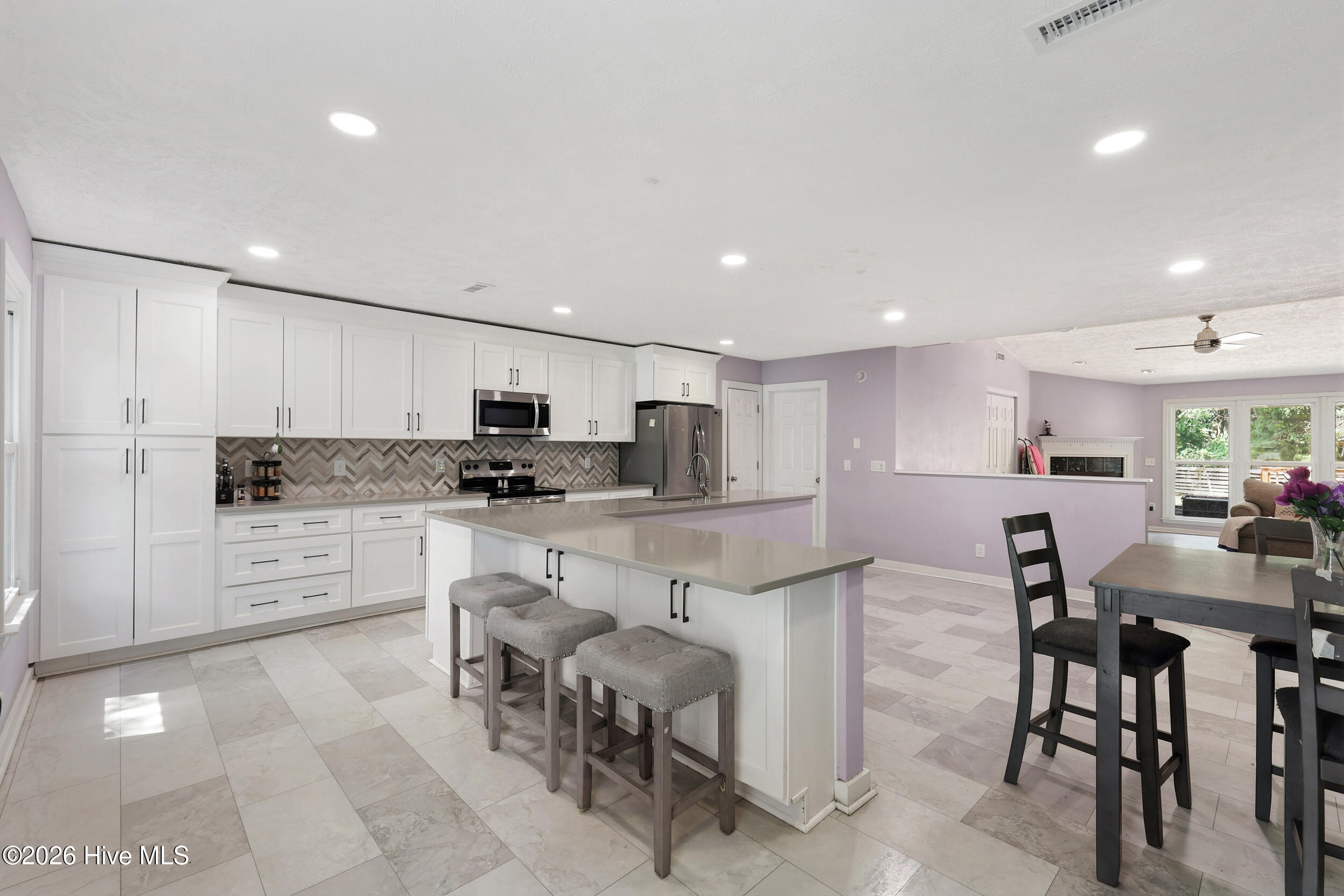 6901 Cedar Bluff
