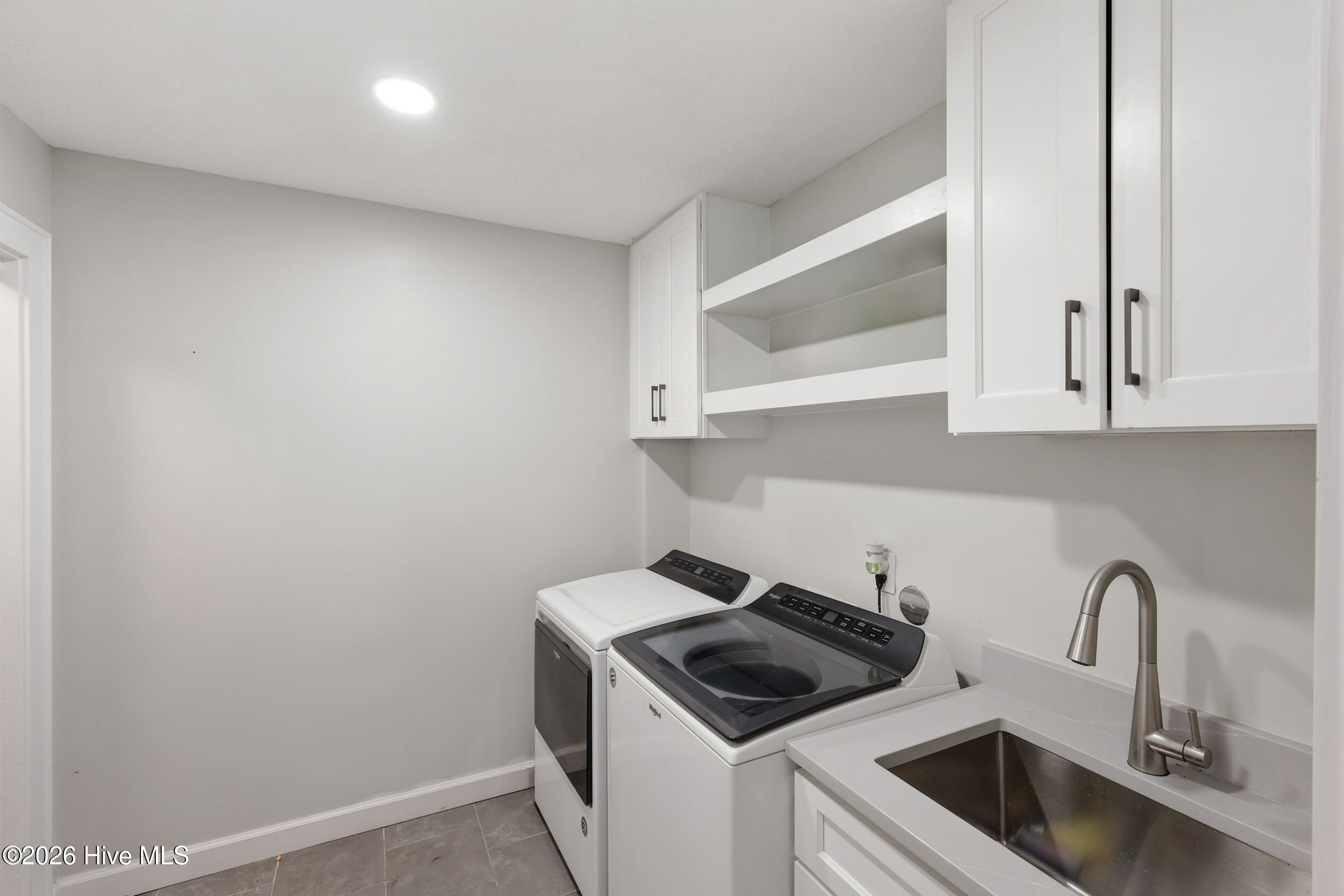 6901 Cedar Bluff
