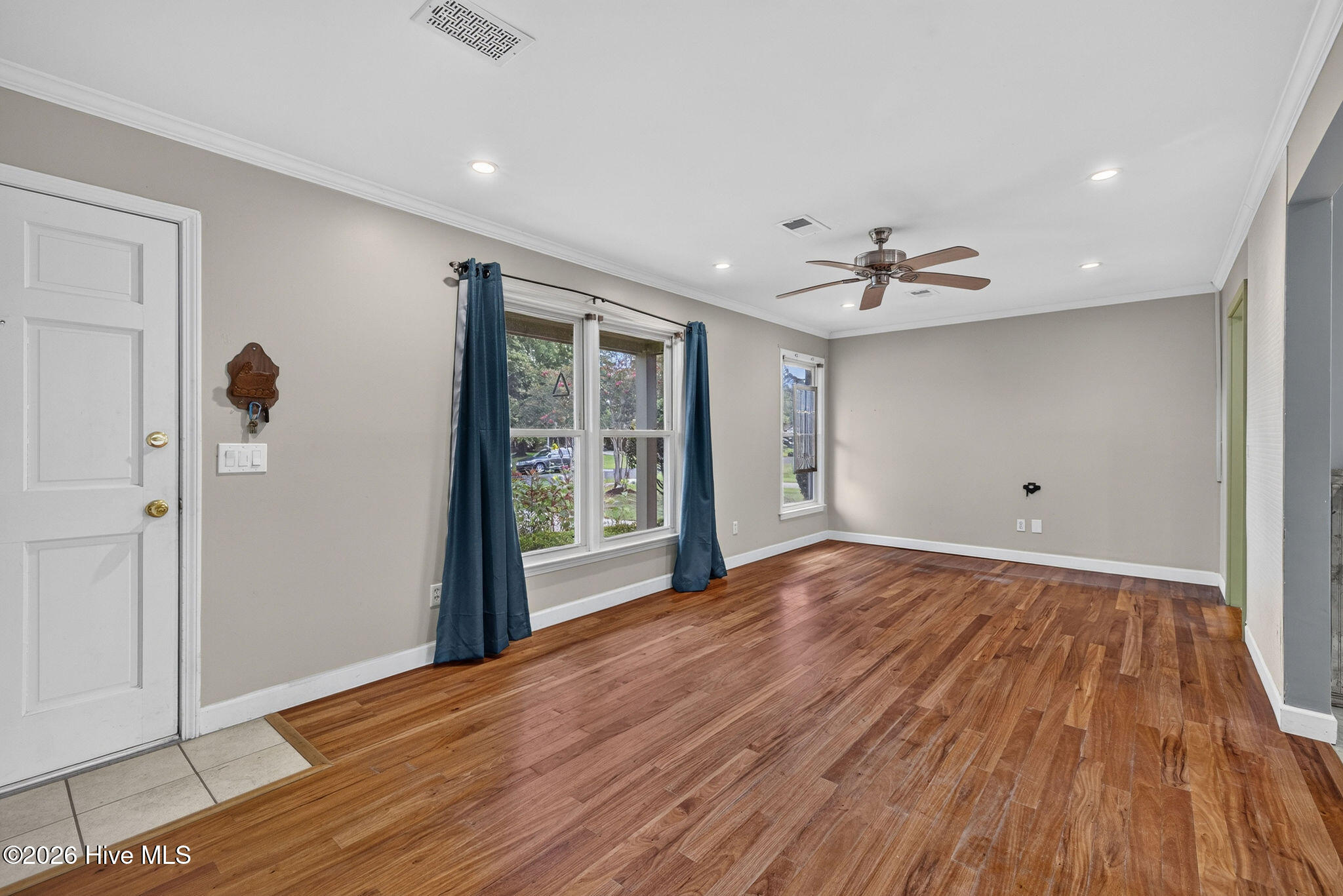 5010 Lord Tennyson Road