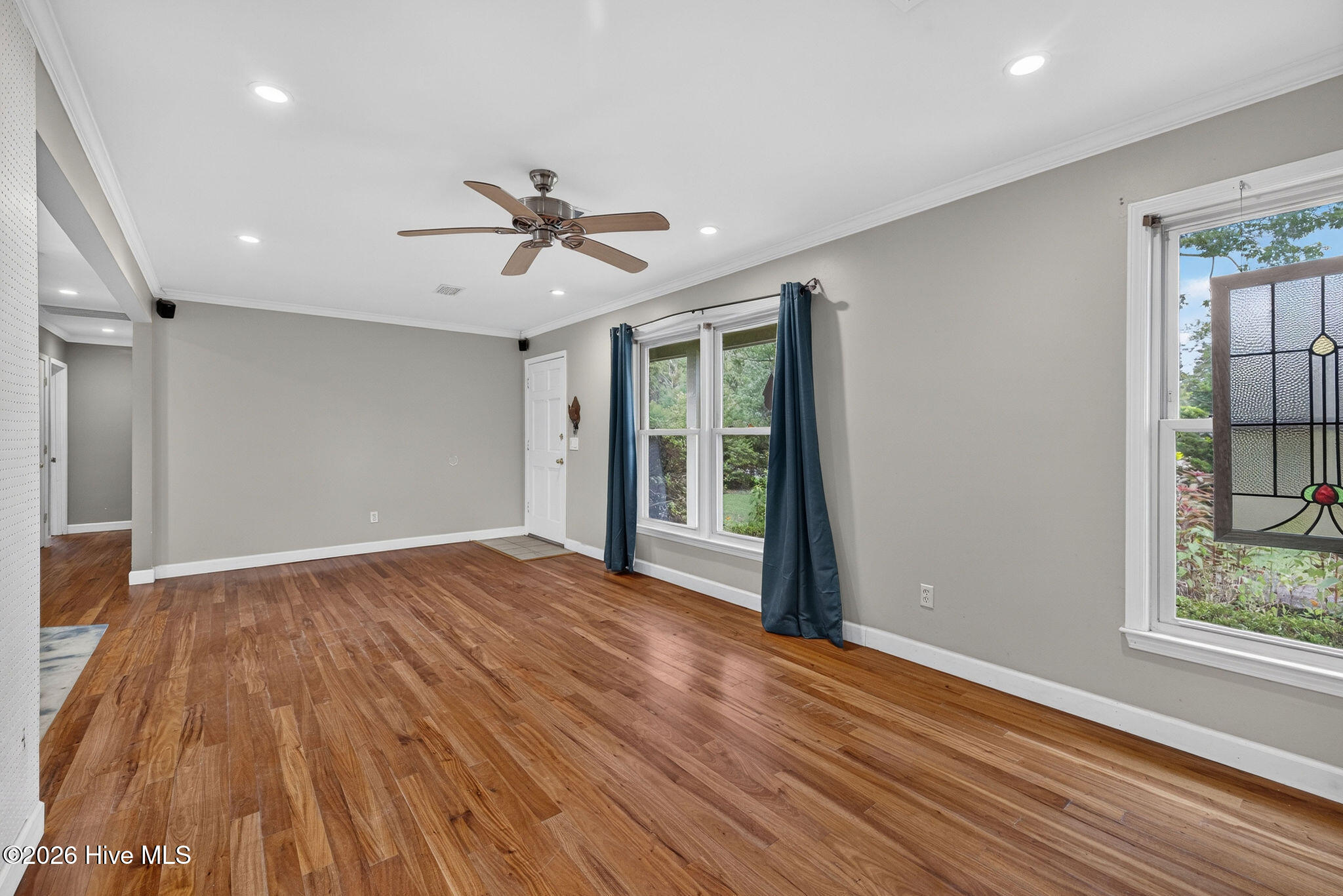 5010 Lord Tennyson Road