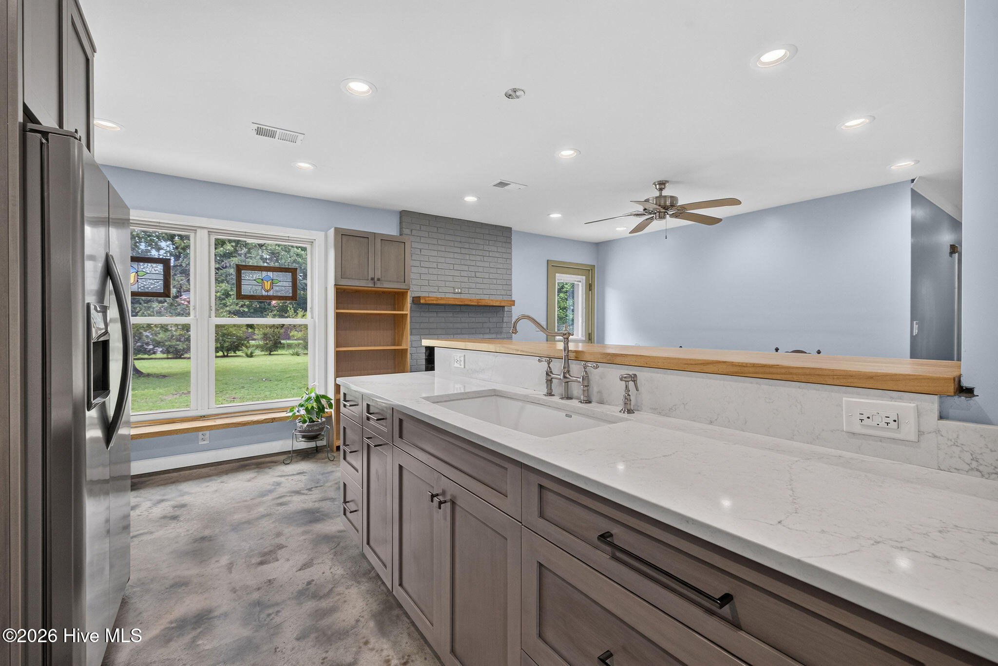 5010 Lord Tennyson Road