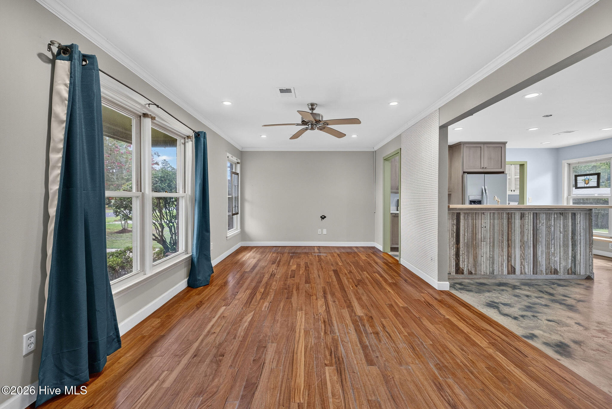 5010 Lord Tennyson Road