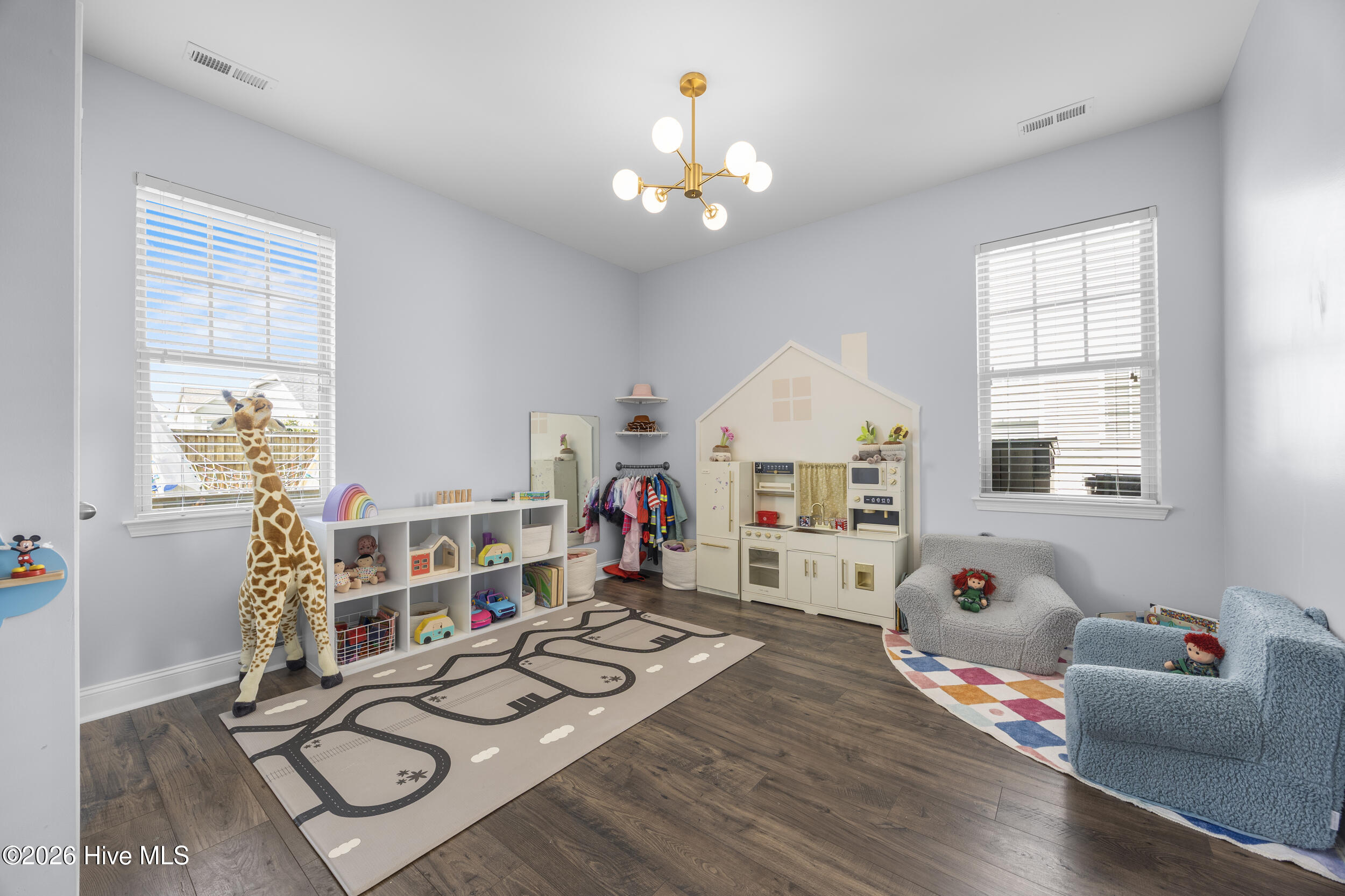 1508 Eastbourne Drive