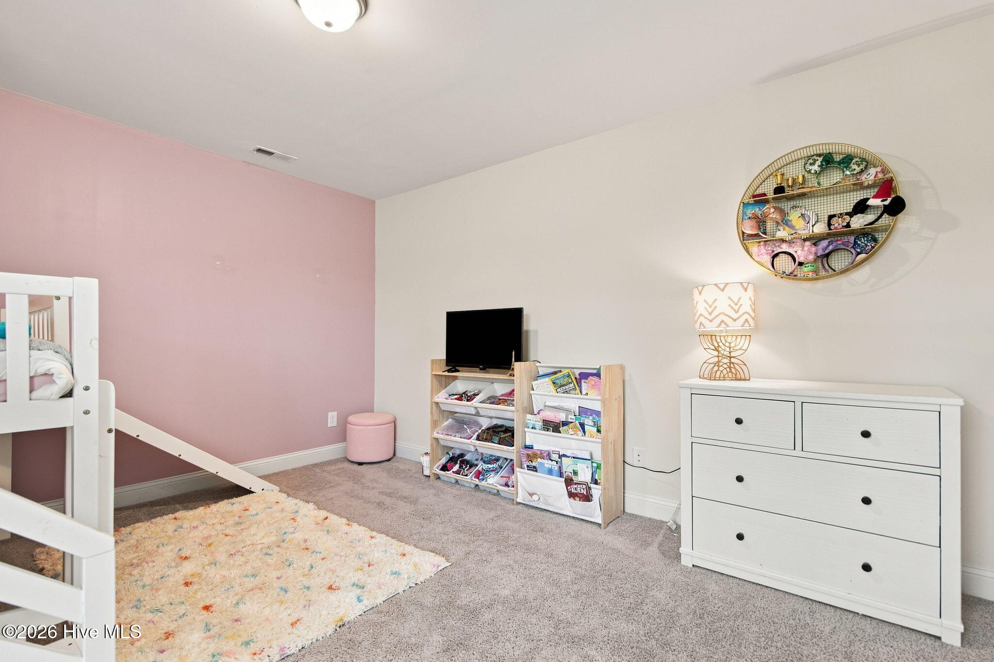 273 W Broughton Lane