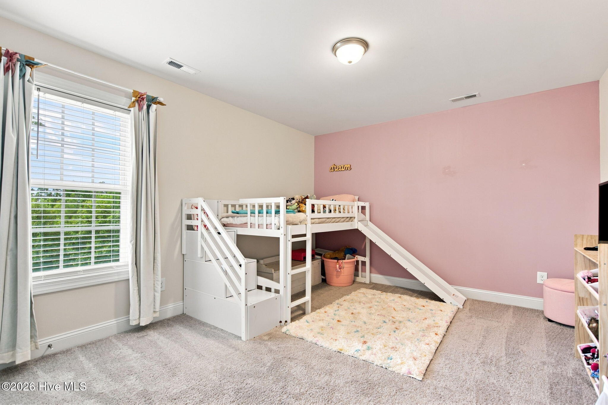 273 W Broughton Lane