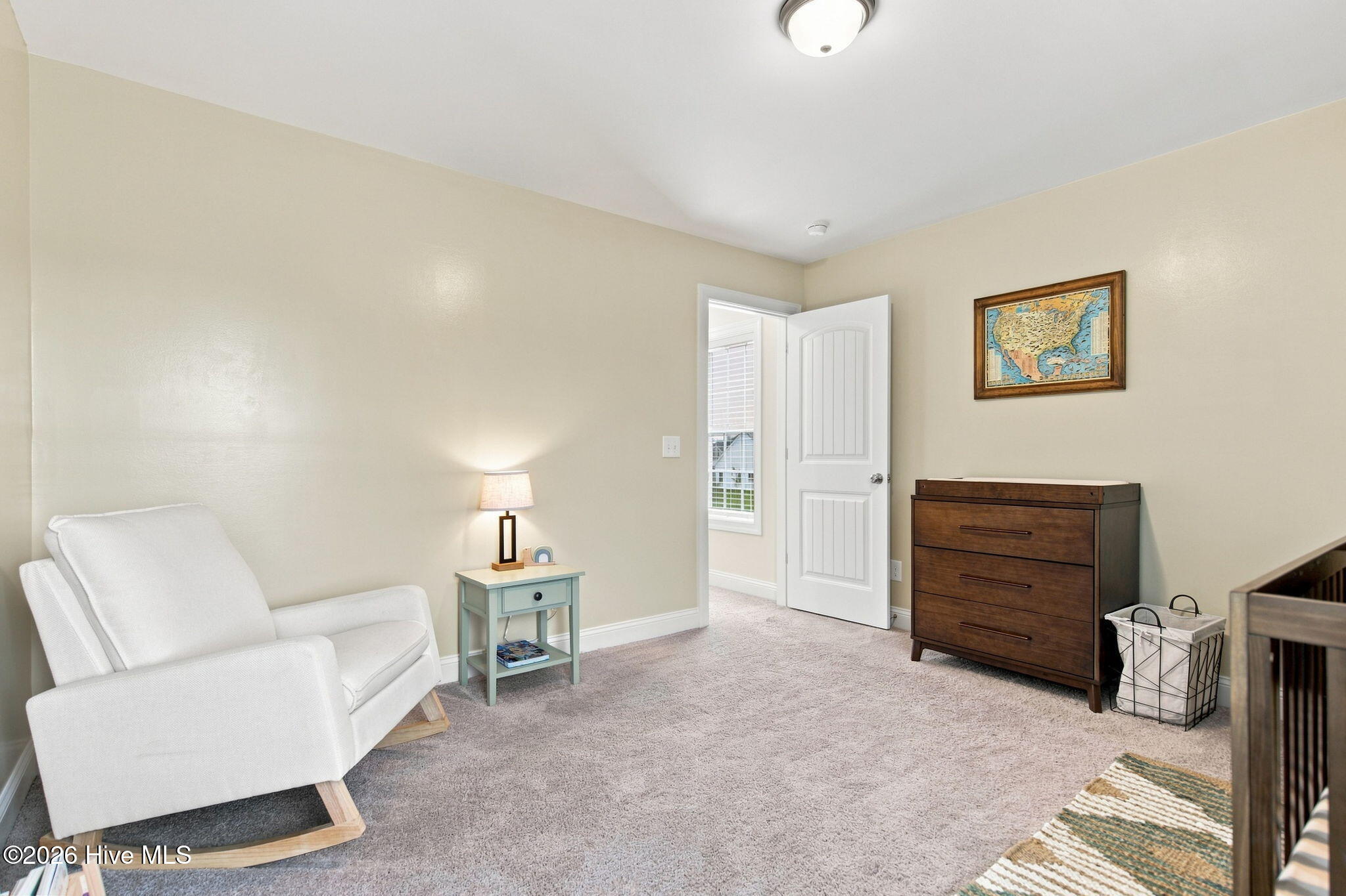 273 W Broughton Lane