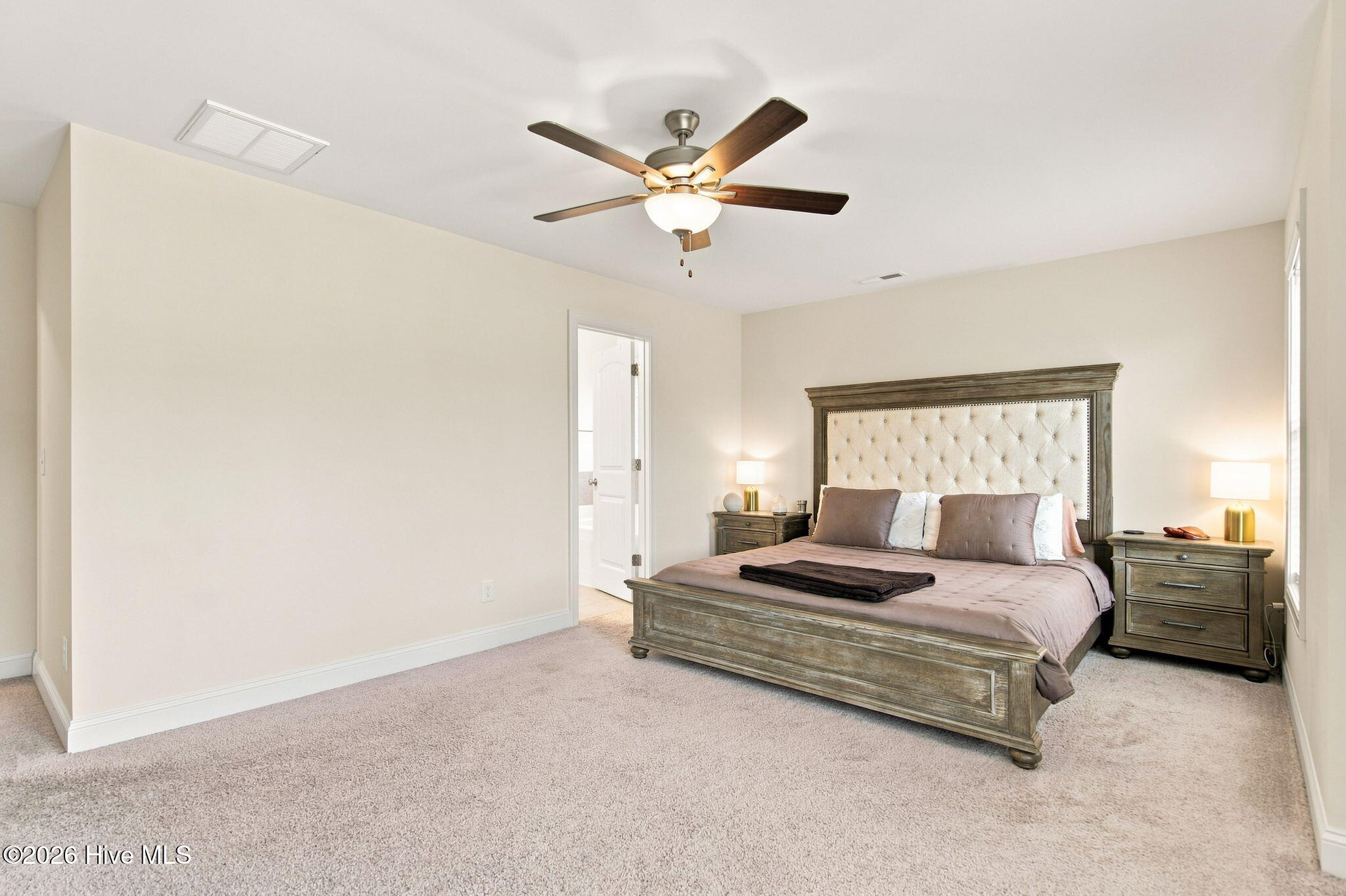273 W Broughton Lane
