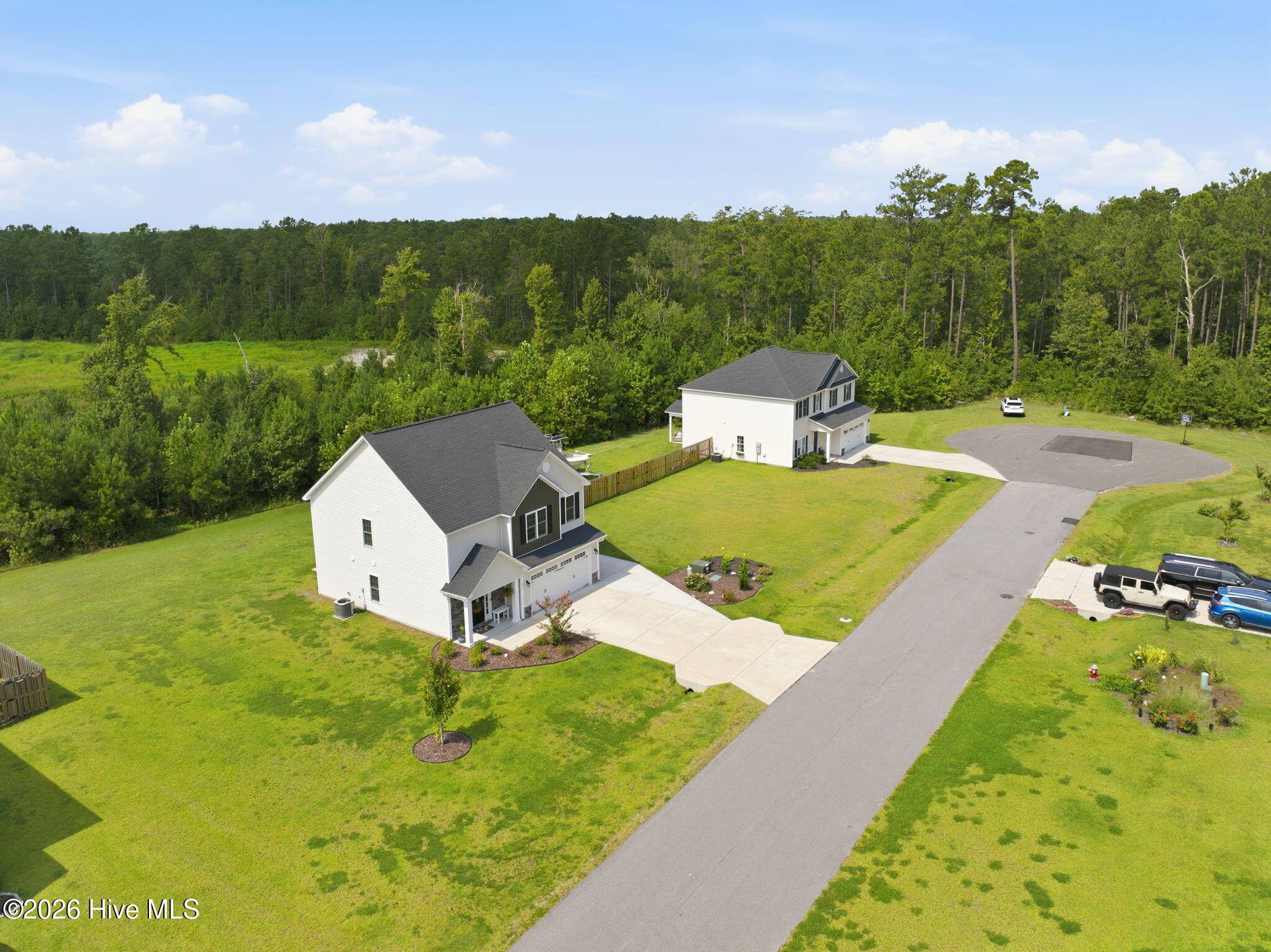 273 W Broughton Lane