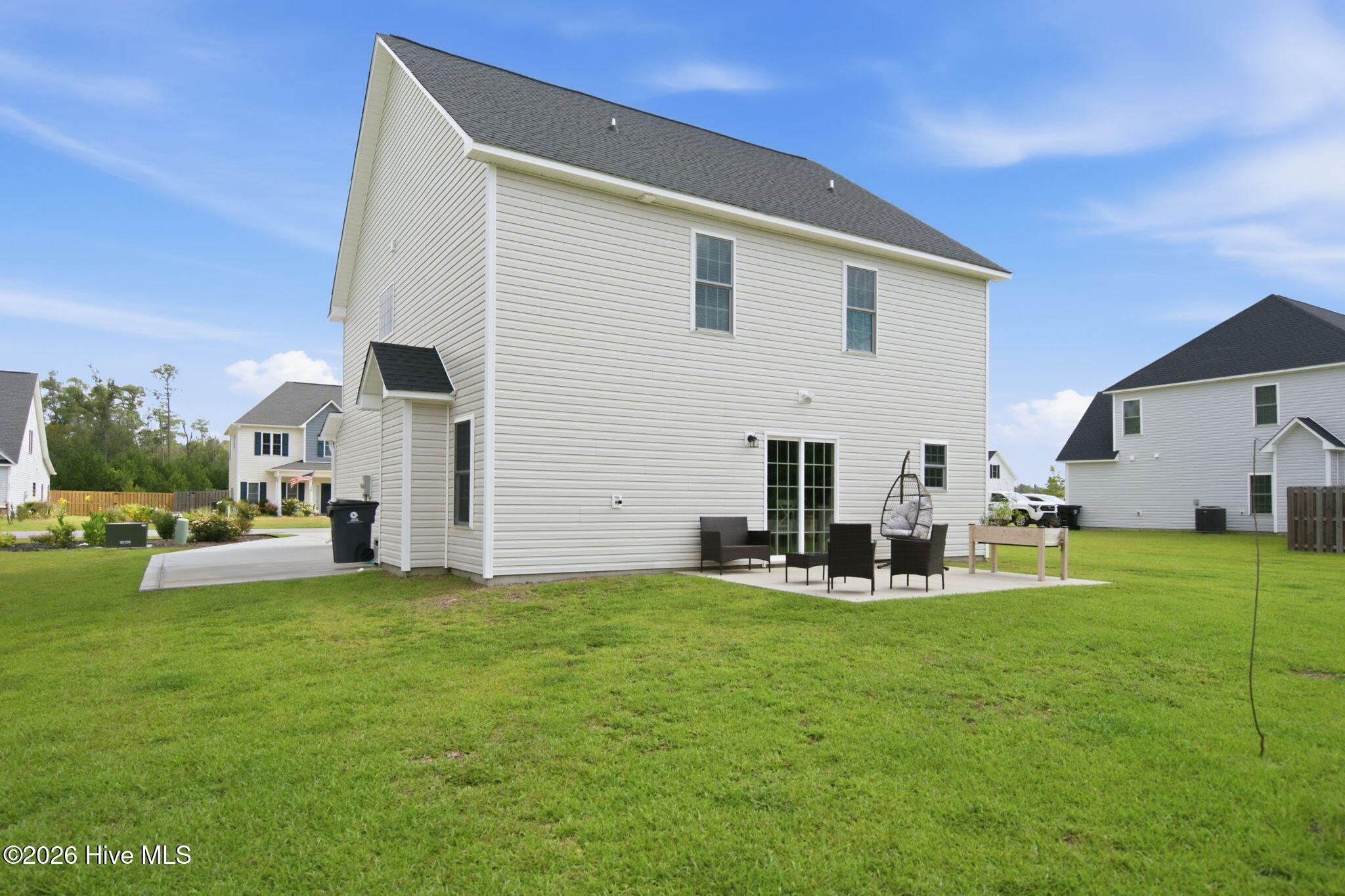 273 W Broughton Lane