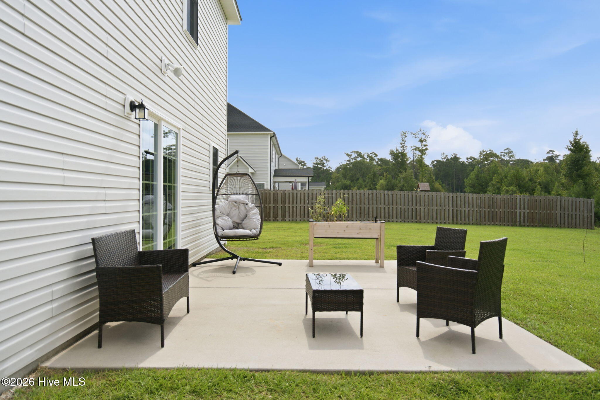 273 W Broughton Lane