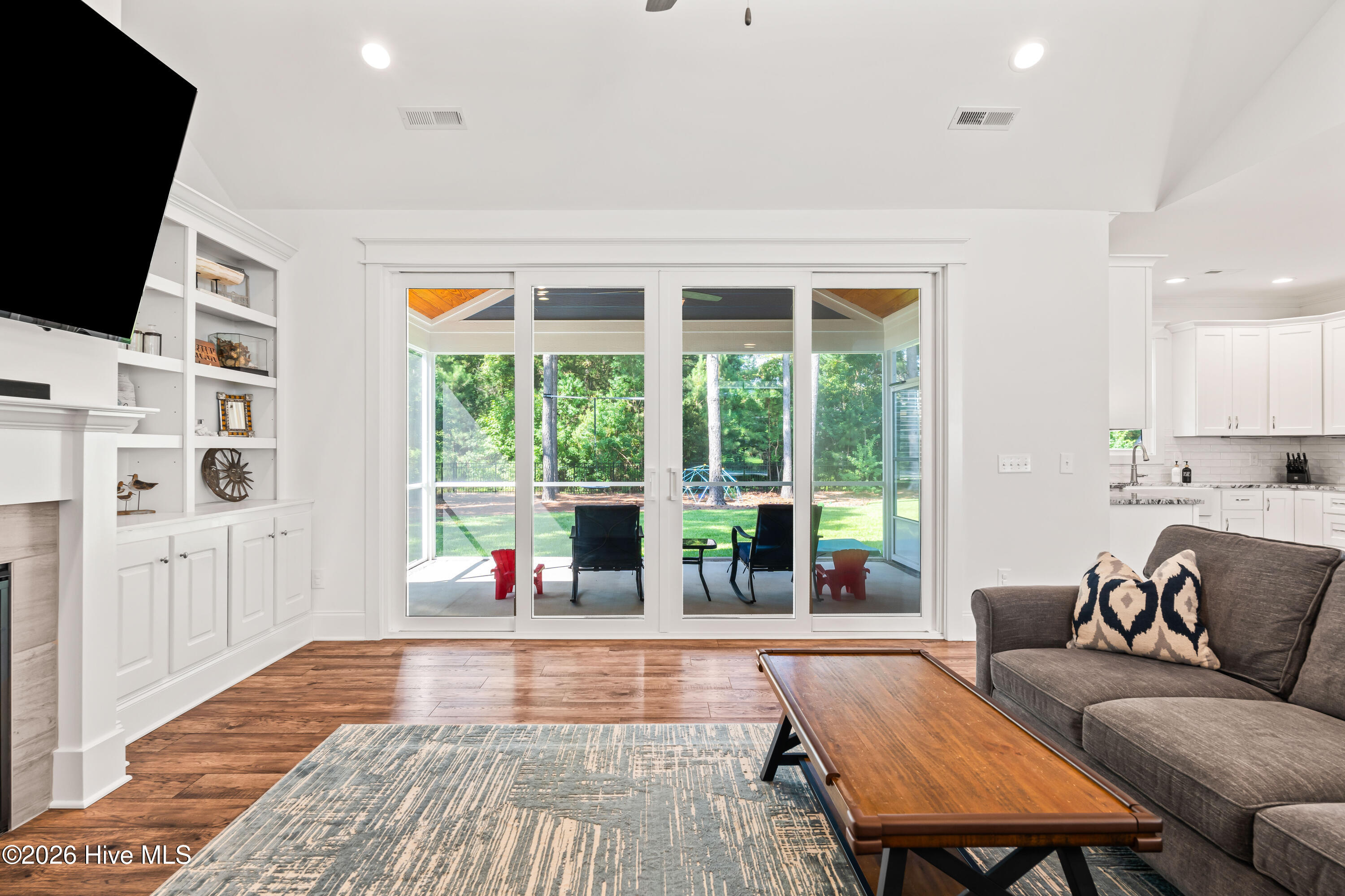 1152 Grandview Drive