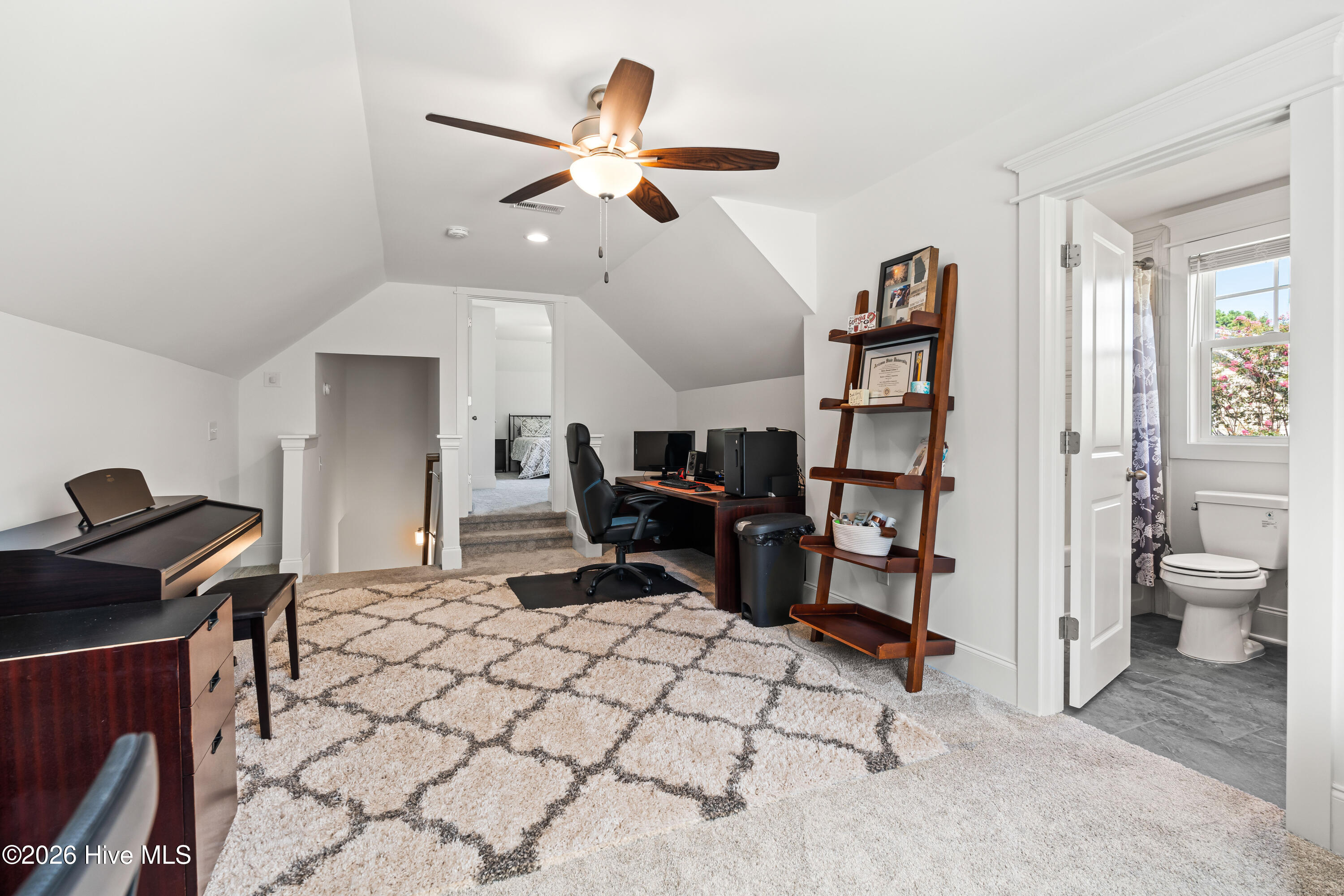1152 Grandview Drive