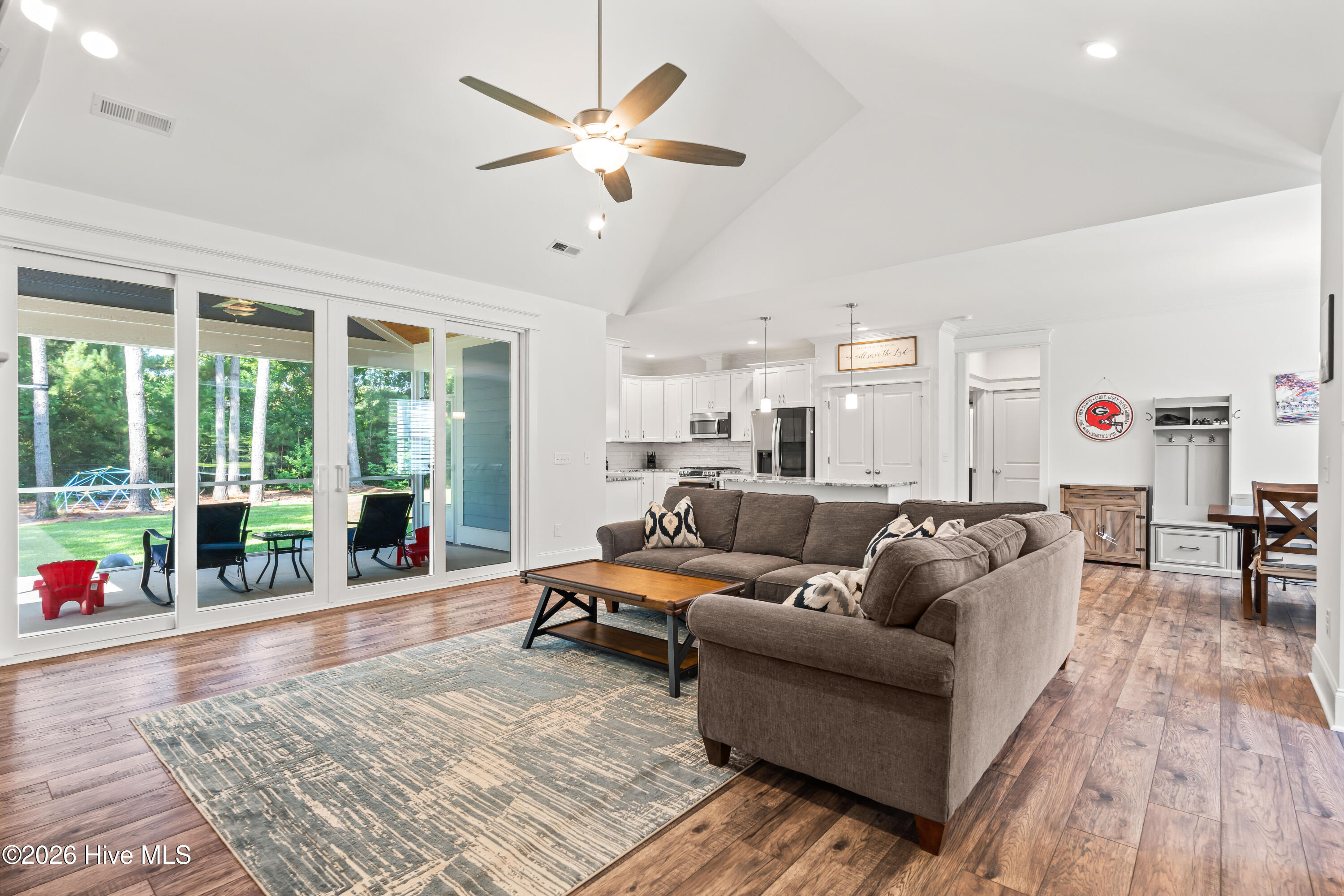 1152 Grandview Drive