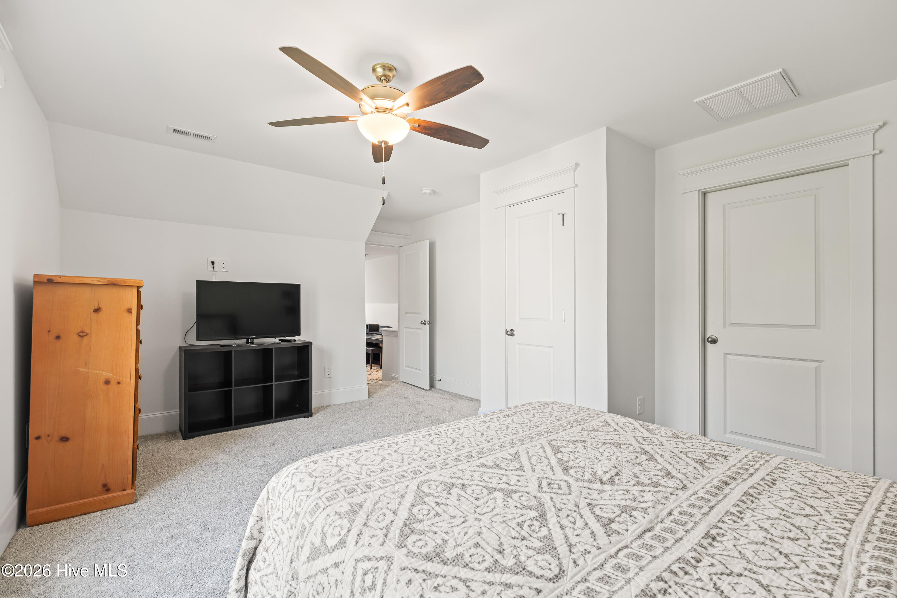 1152 Grandview Drive