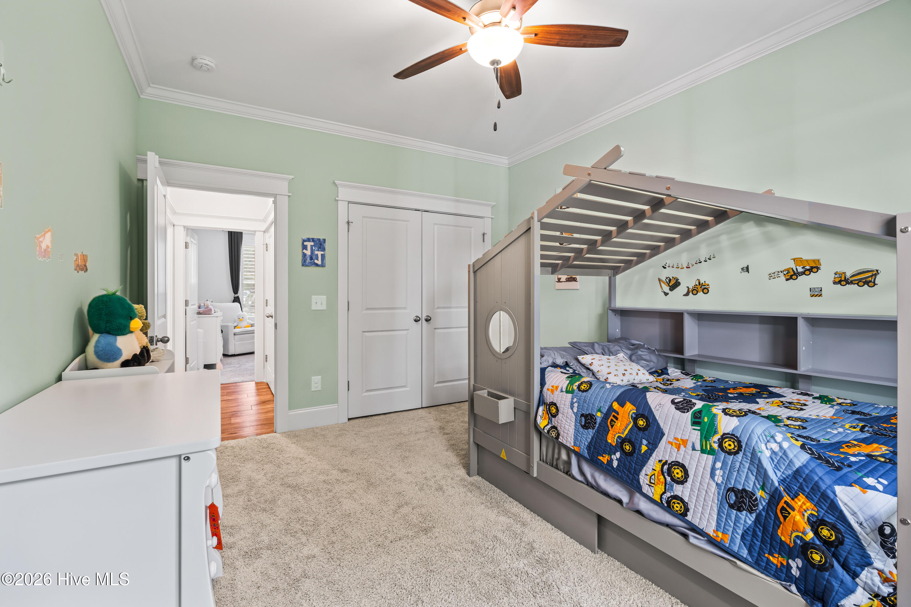 1152 Grandview Drive