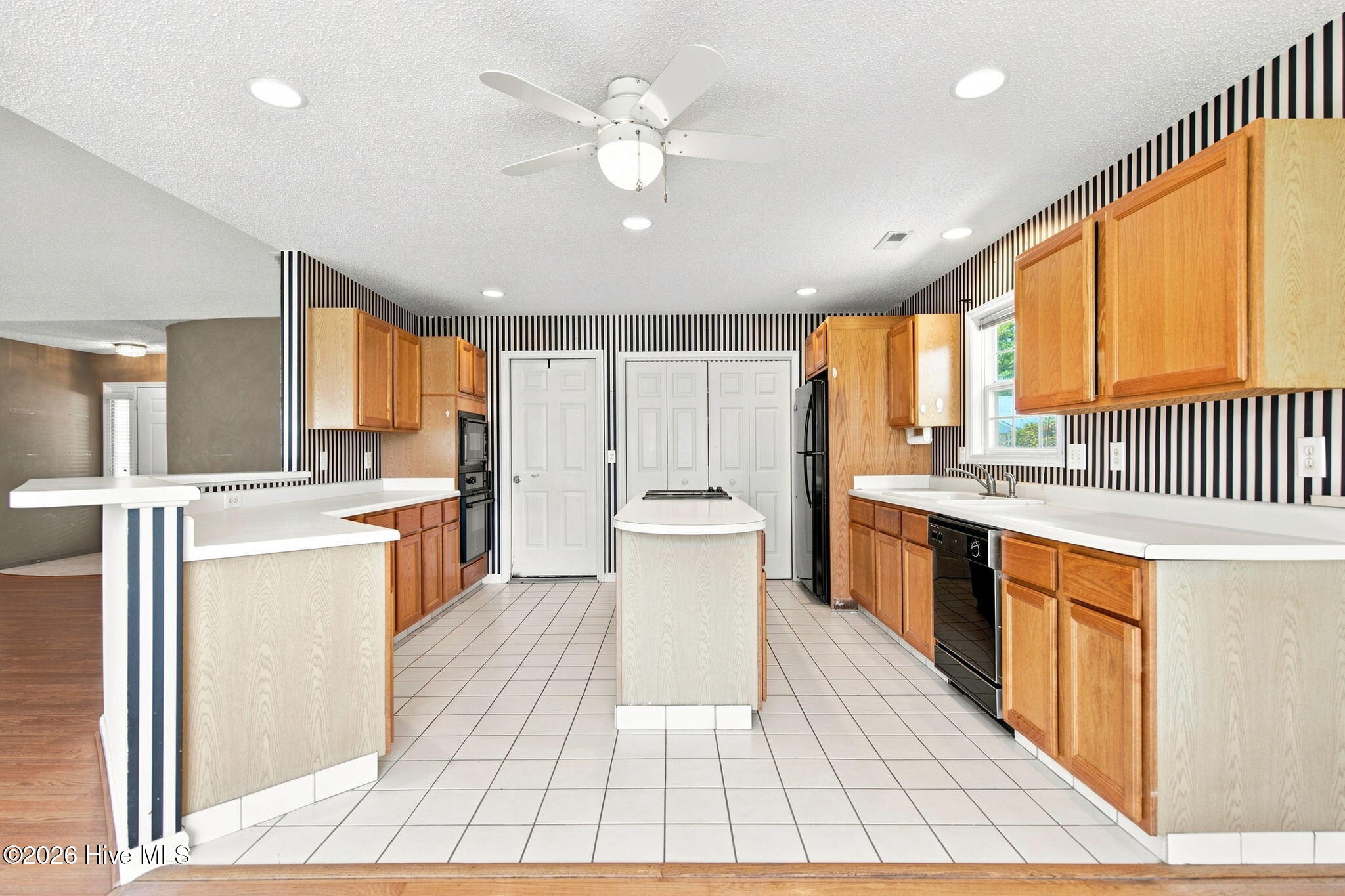 734 Settlers Lane