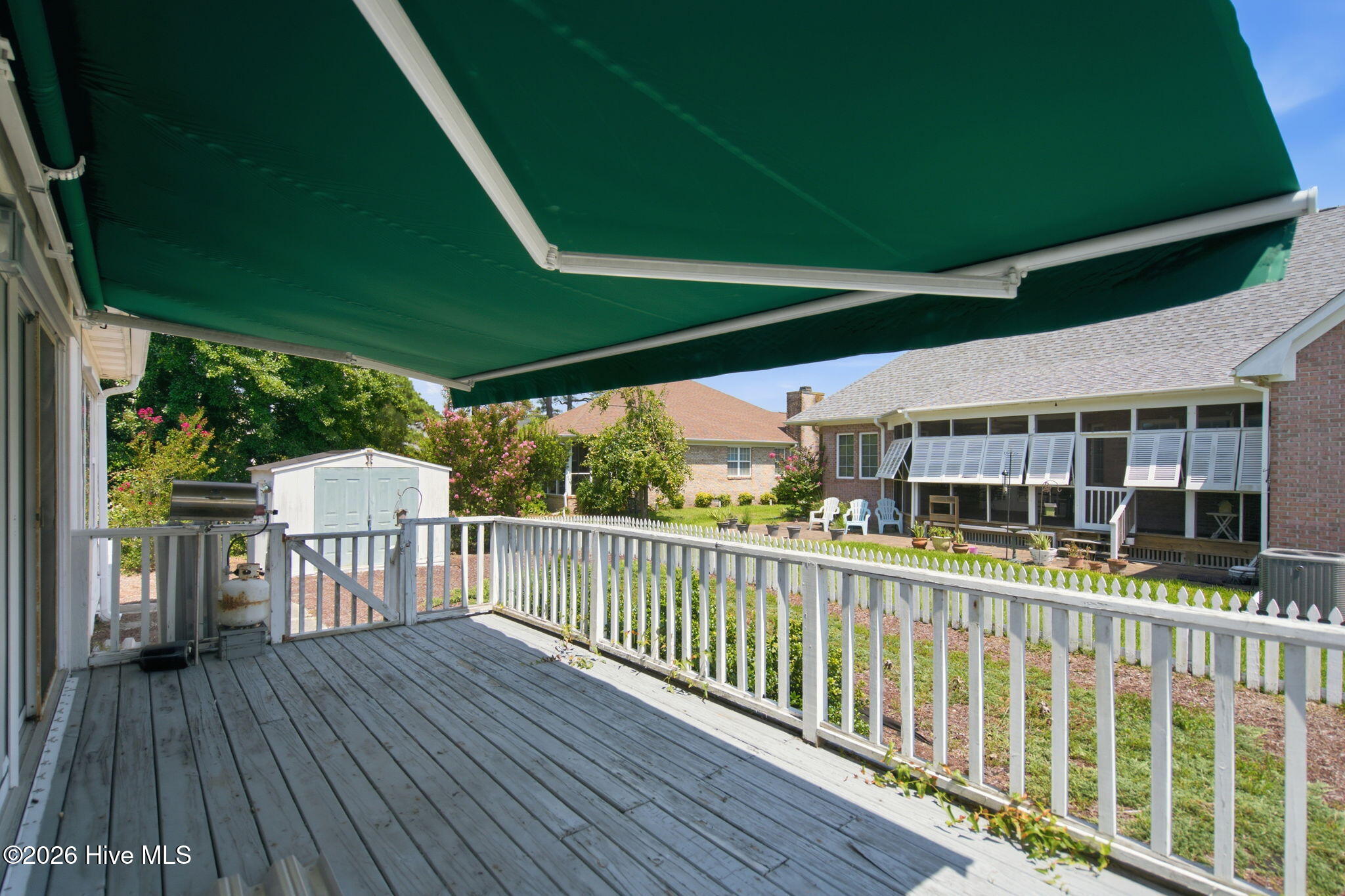 734 Settlers Lane