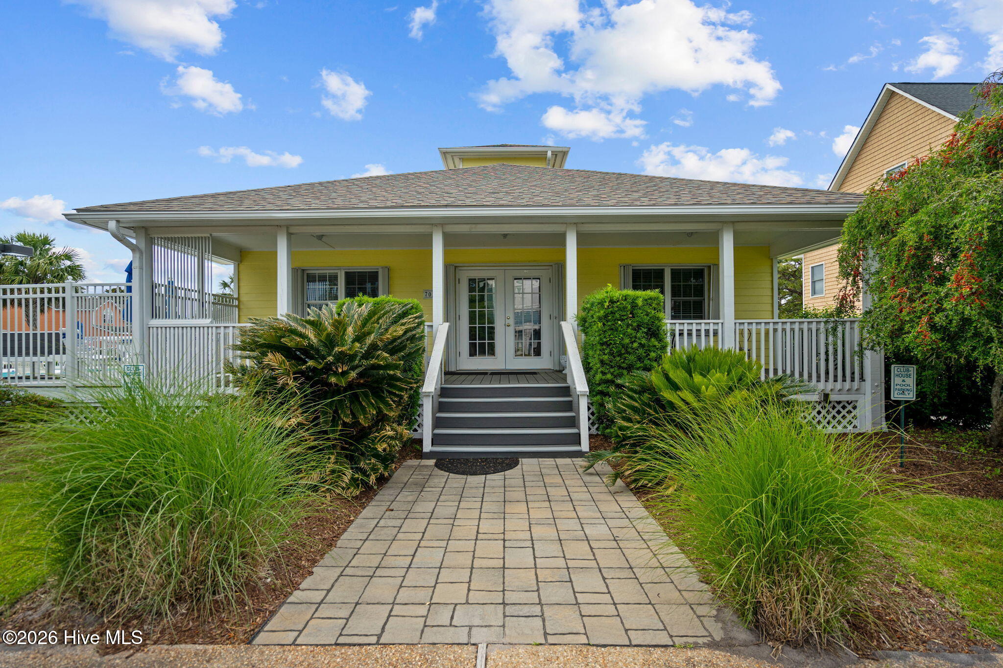734 Settlers Lane