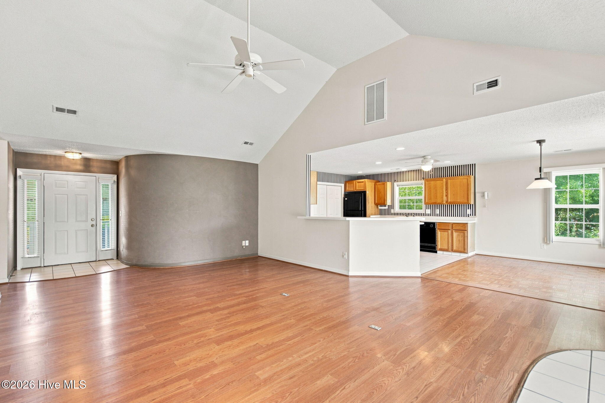 734 Settlers Lane
