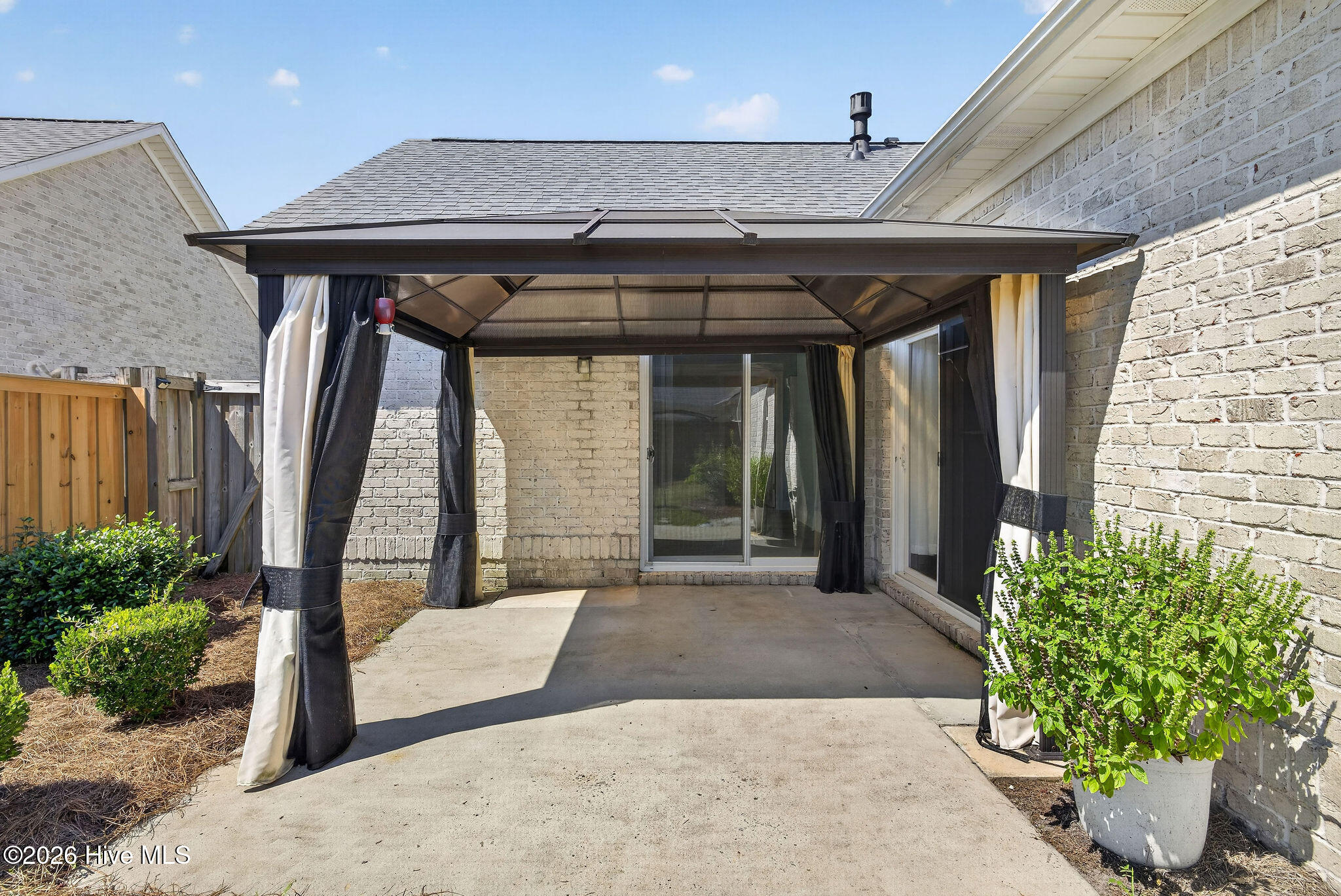 1067 Garden Club Way