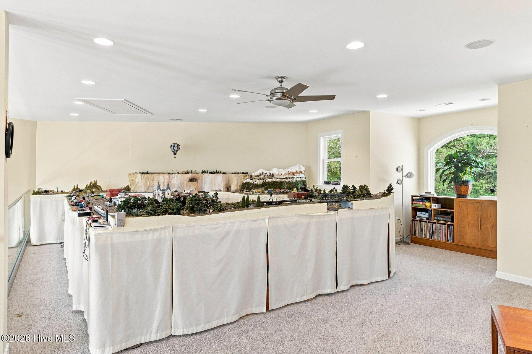 358 Shorepoint Drive
