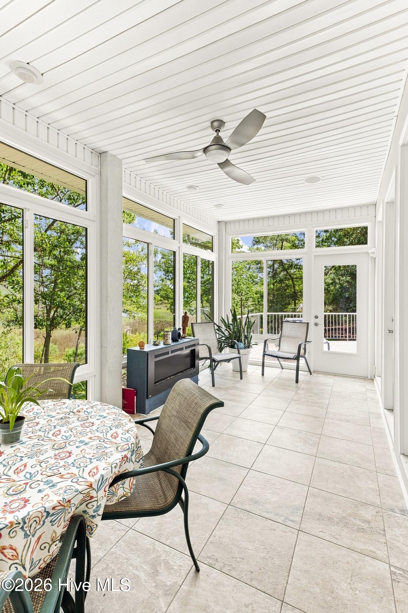 358 Shorepoint Drive