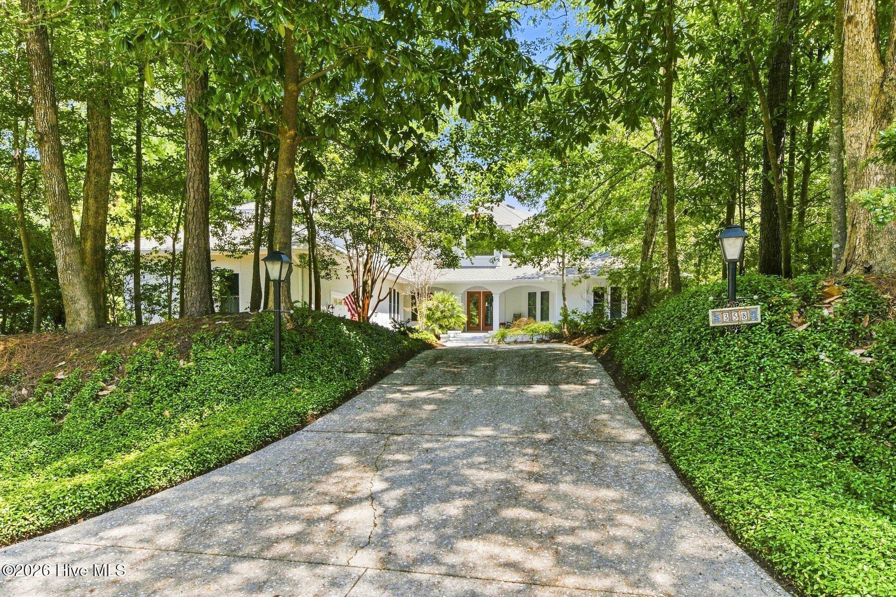358 Shorepoint Drive
