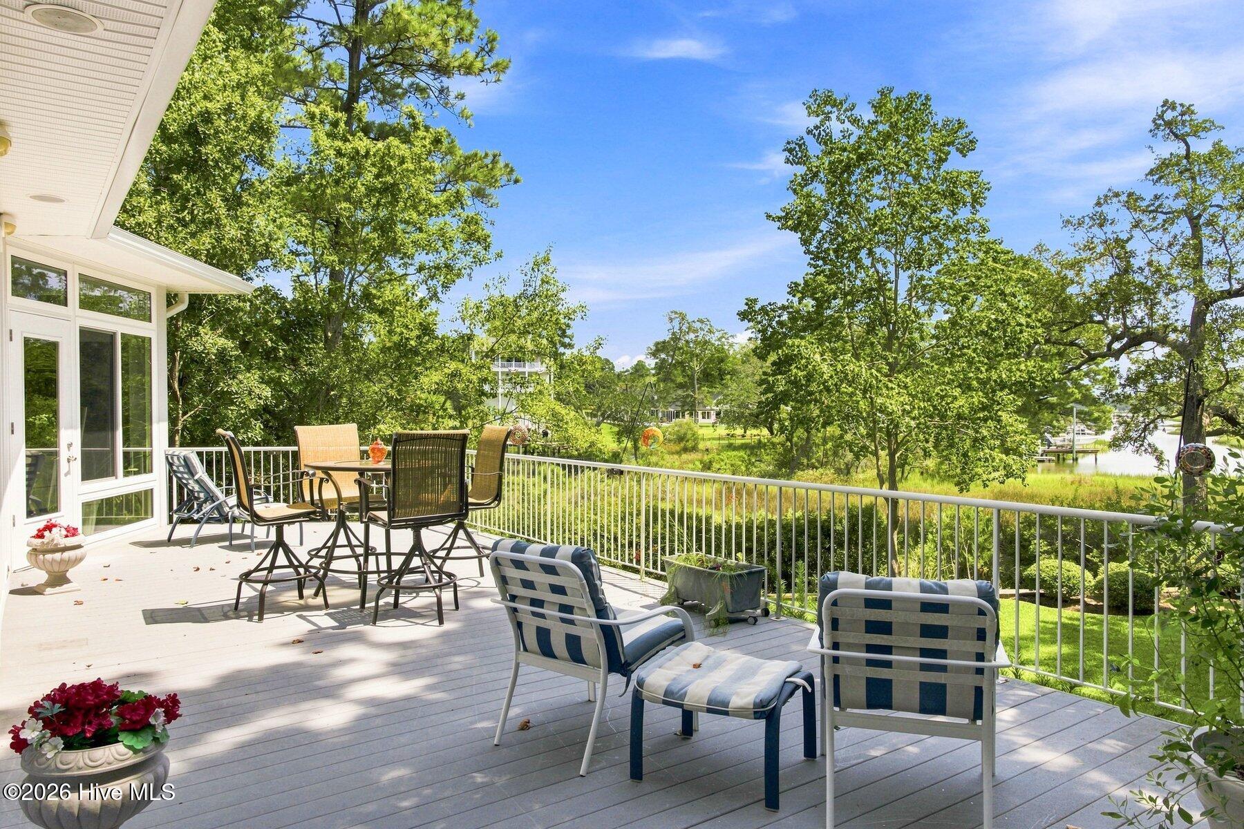 358 Shorepoint Drive