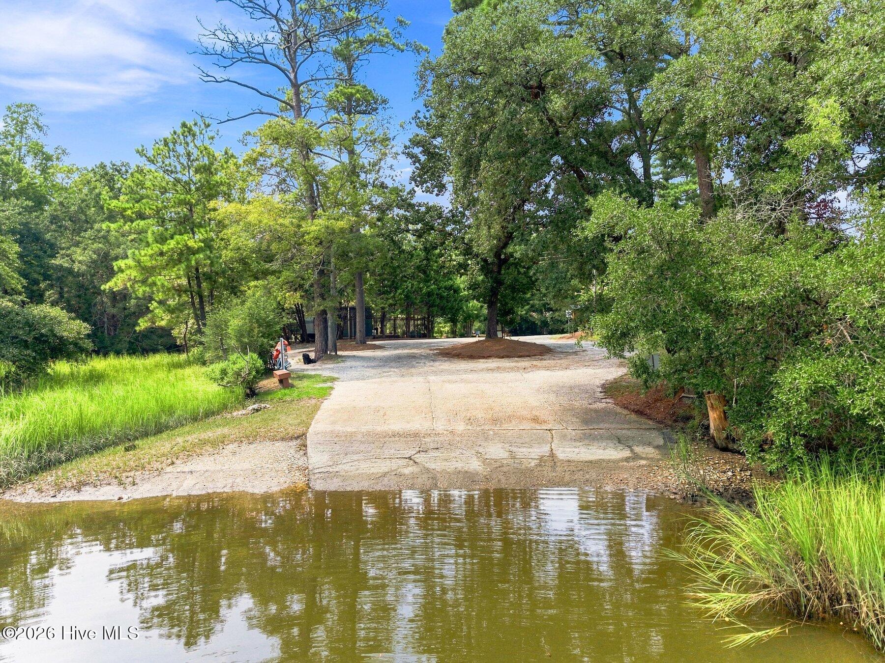 358 Shorepoint Drive