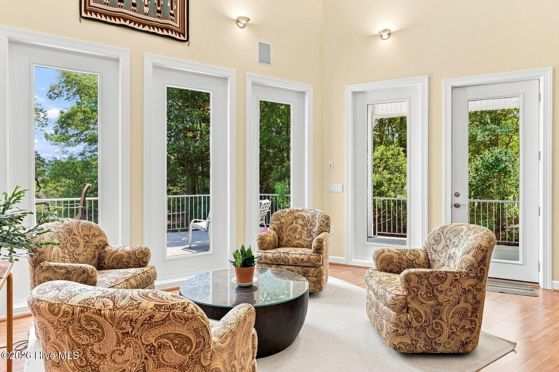 358 Shorepoint Drive