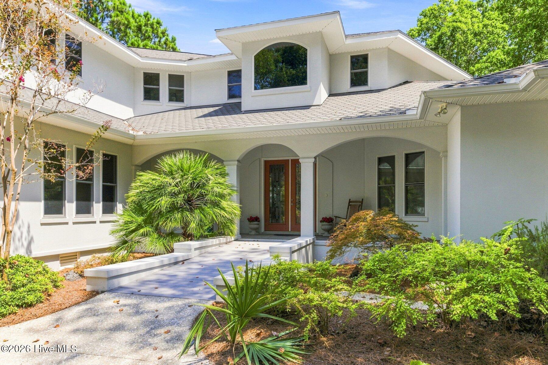 358 Shorepoint Drive