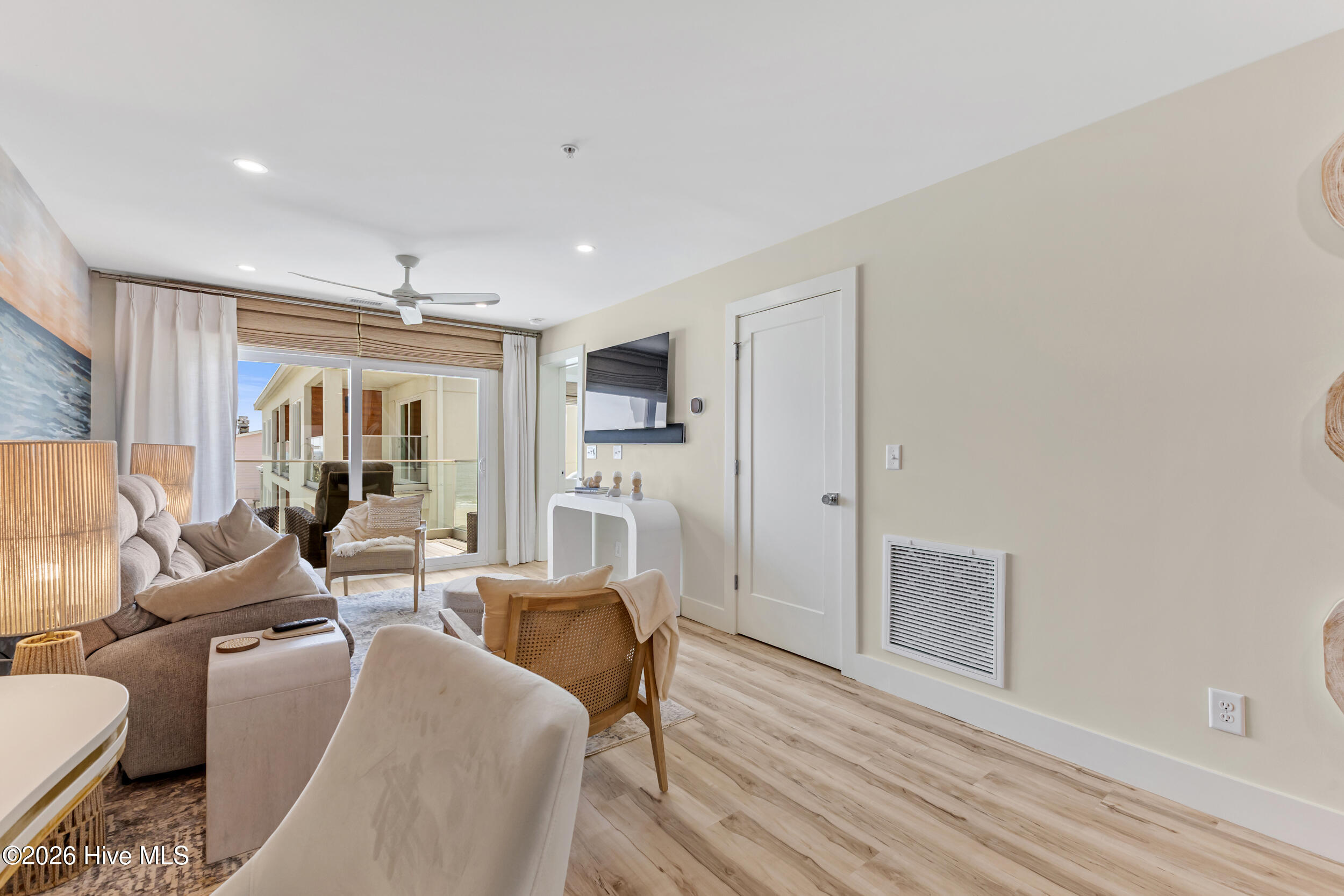 1800 Canal Drive 307