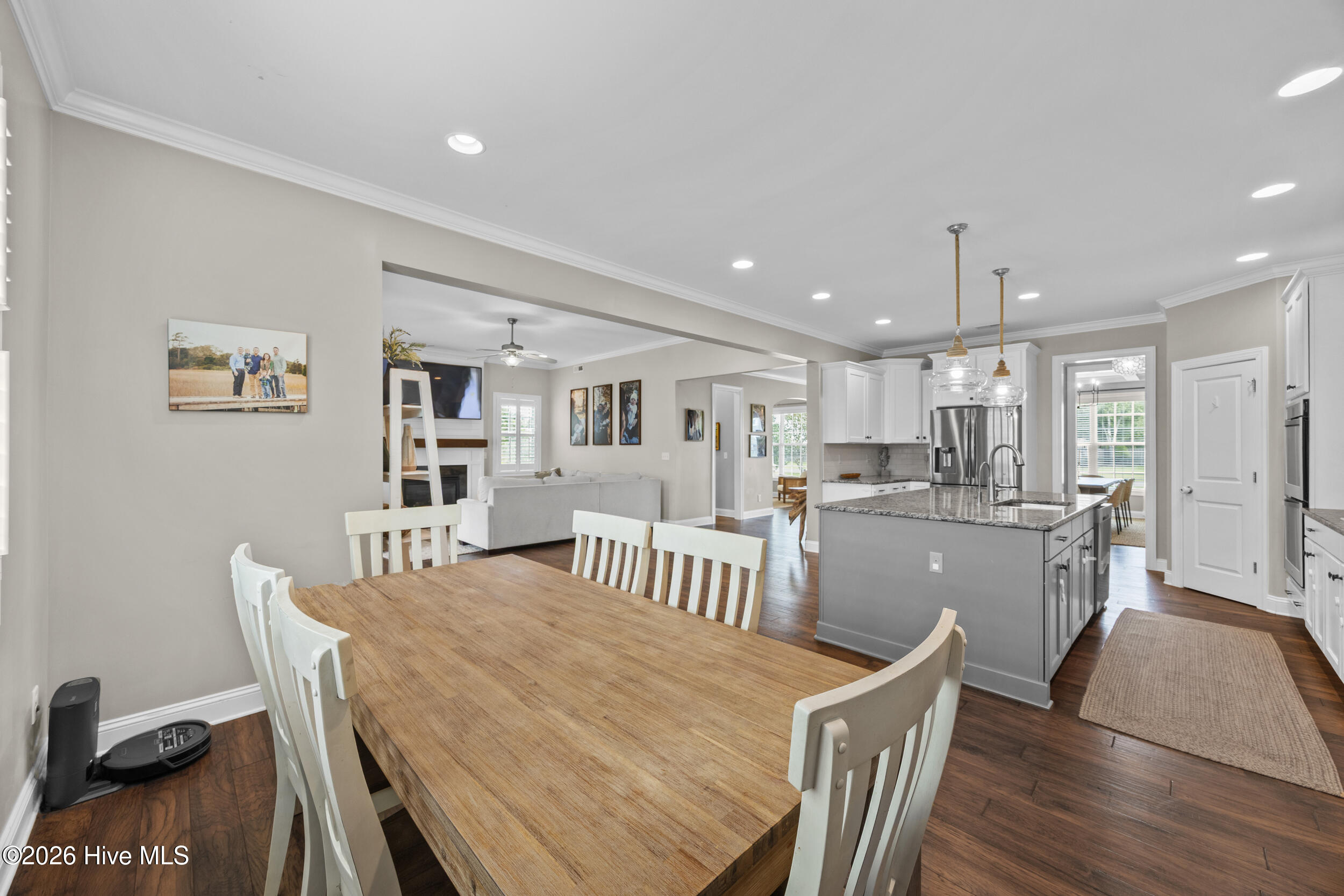 110 E Conolly Court