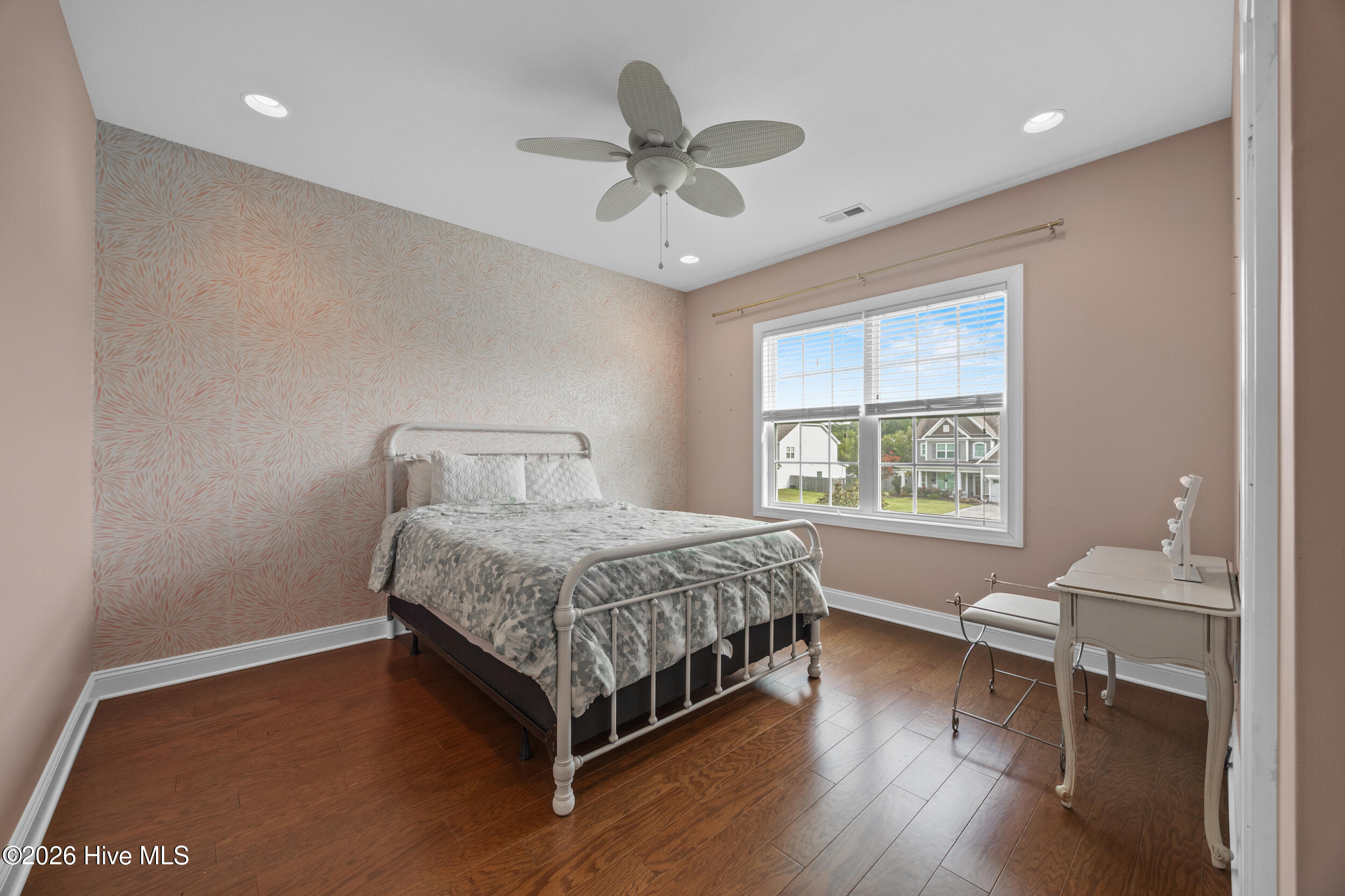 110 E Conolly Court