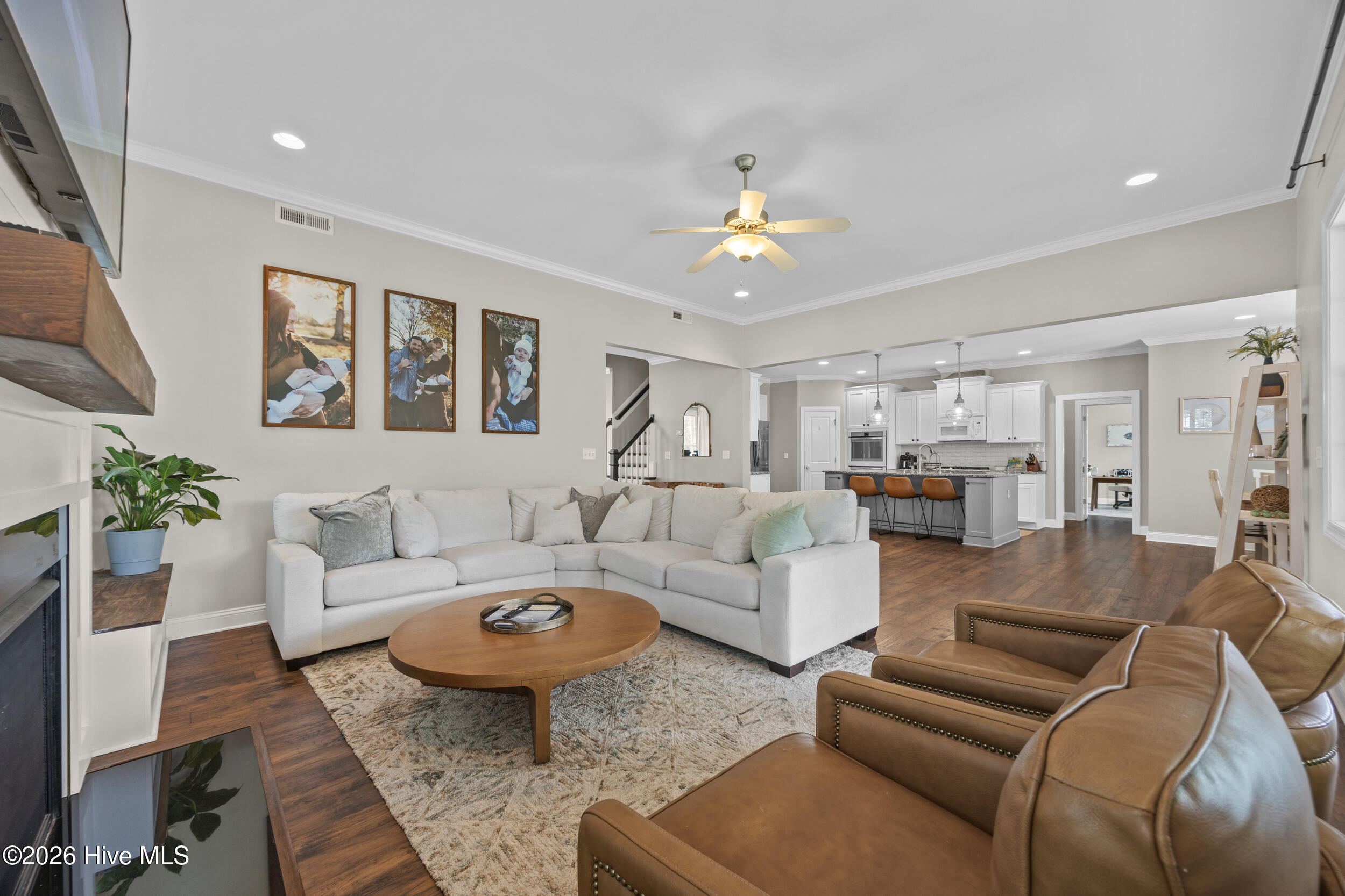 110 E Conolly Court