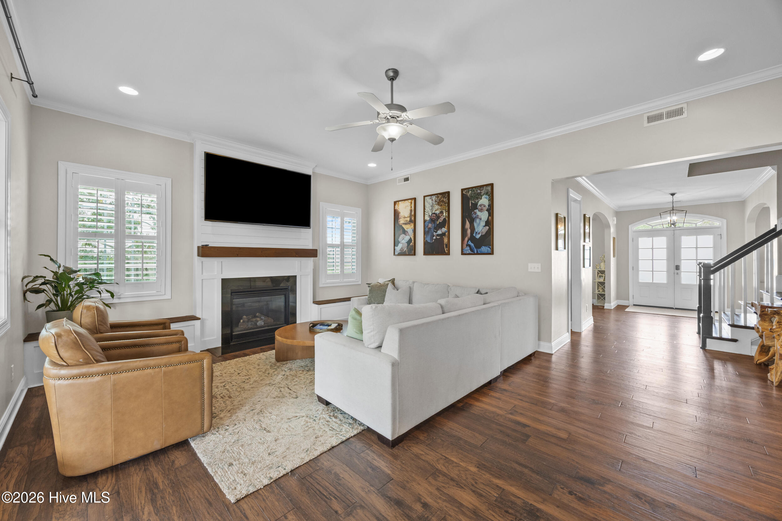 110 E Conolly Court