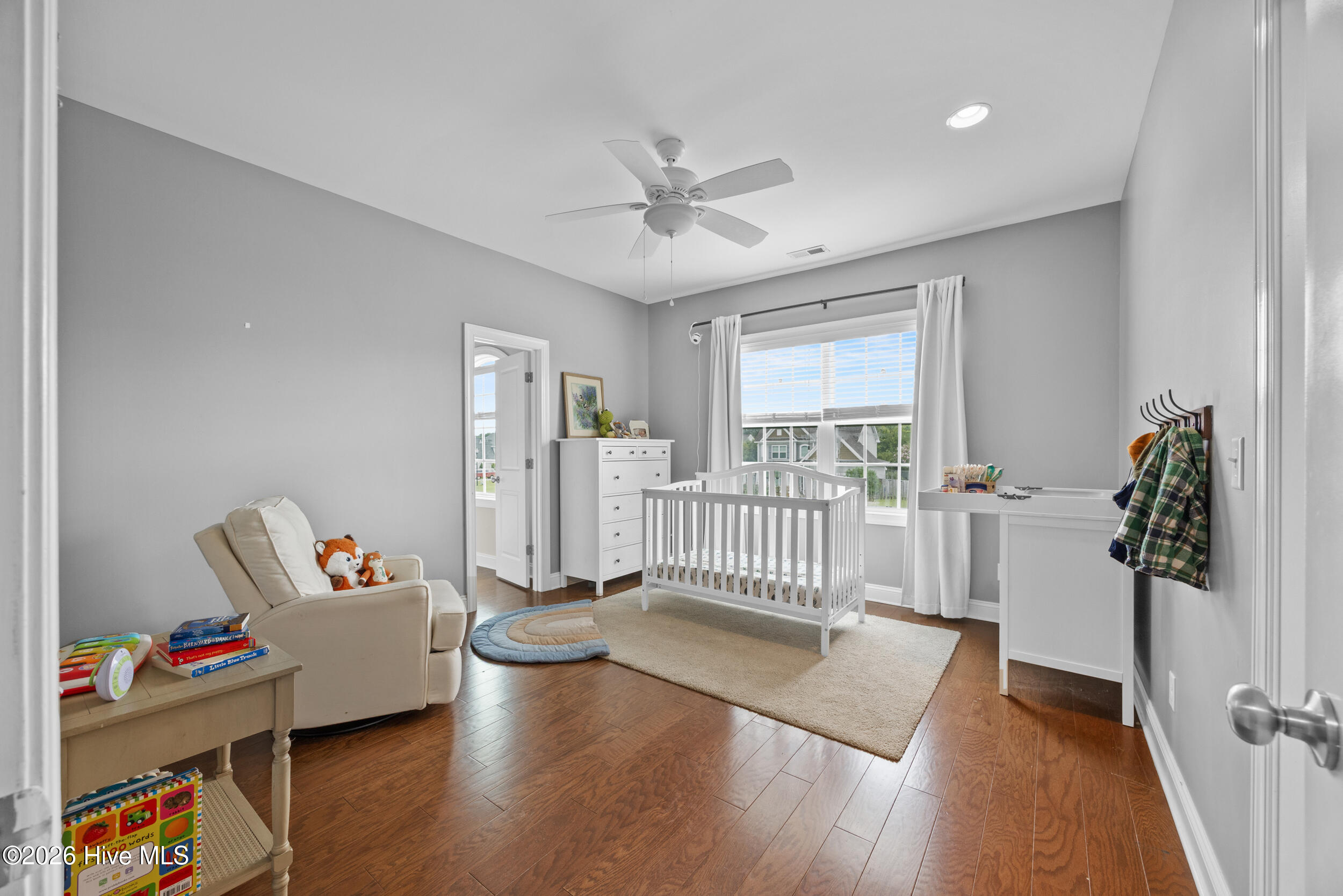 110 E Conolly Court
