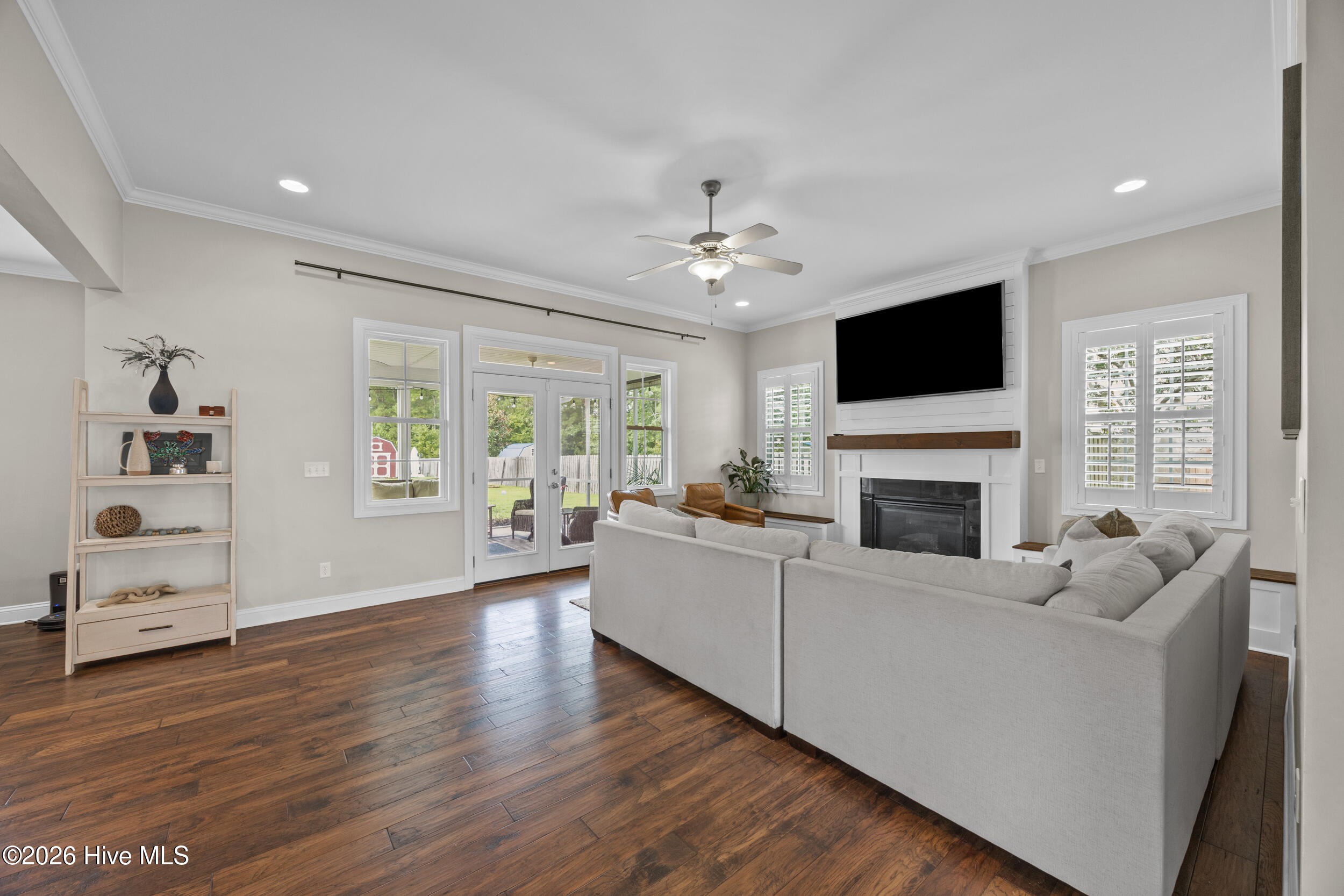 110 E Conolly Court