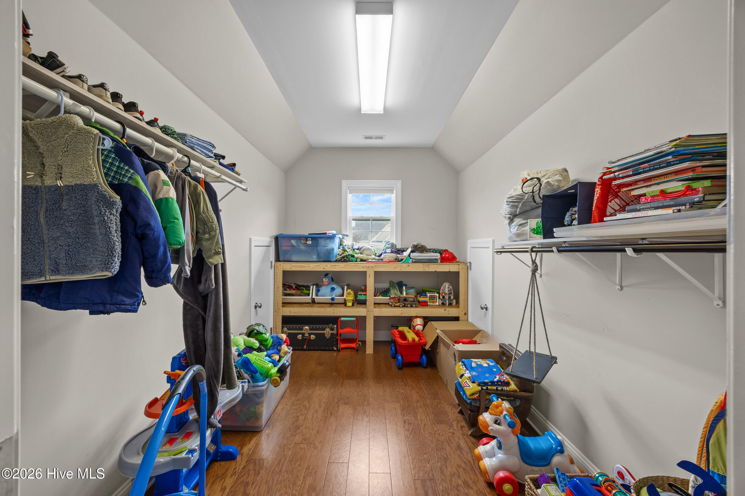 110 E Conolly Court